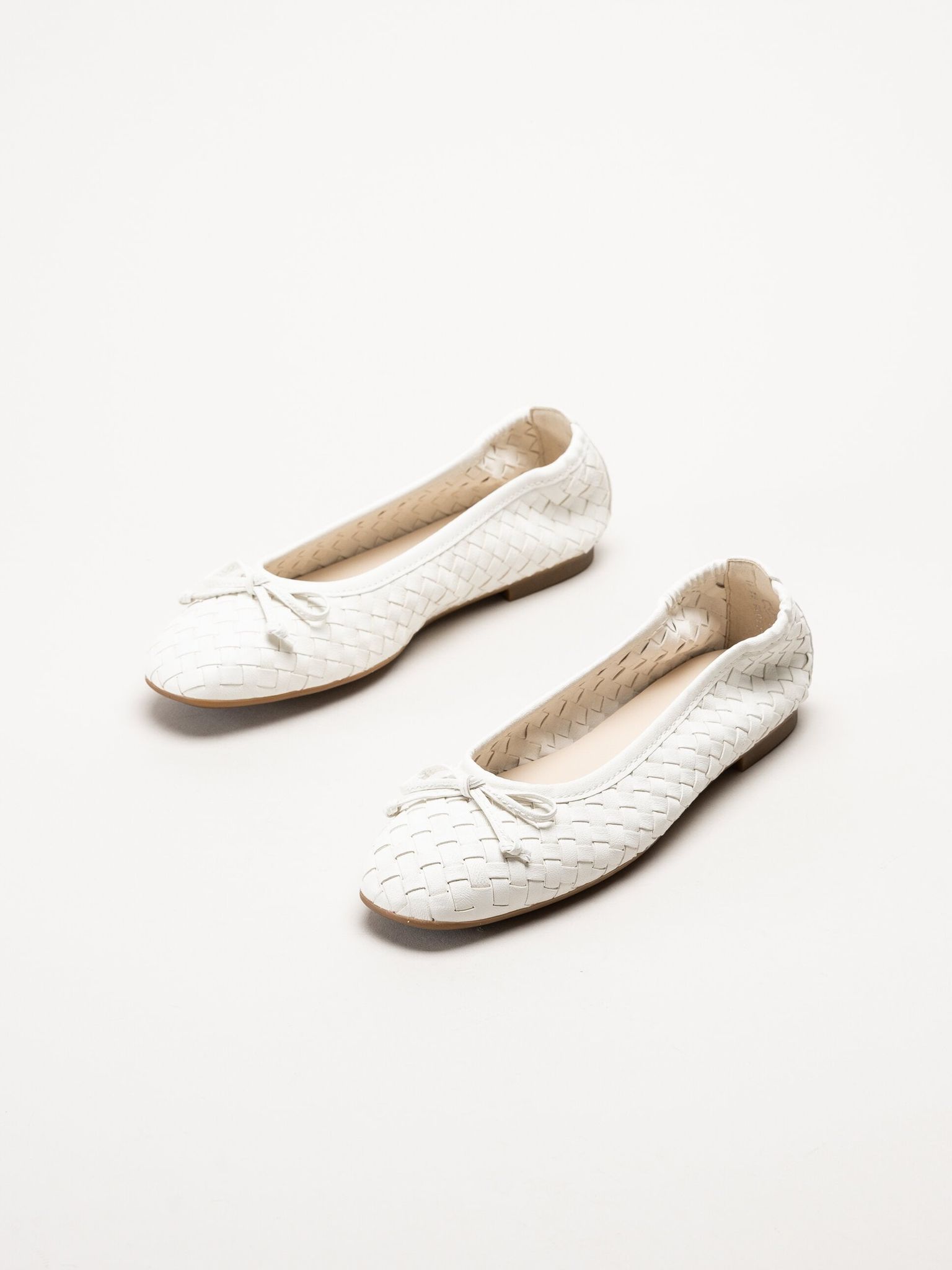 Gabor - Vita ballerinaskor i skinn