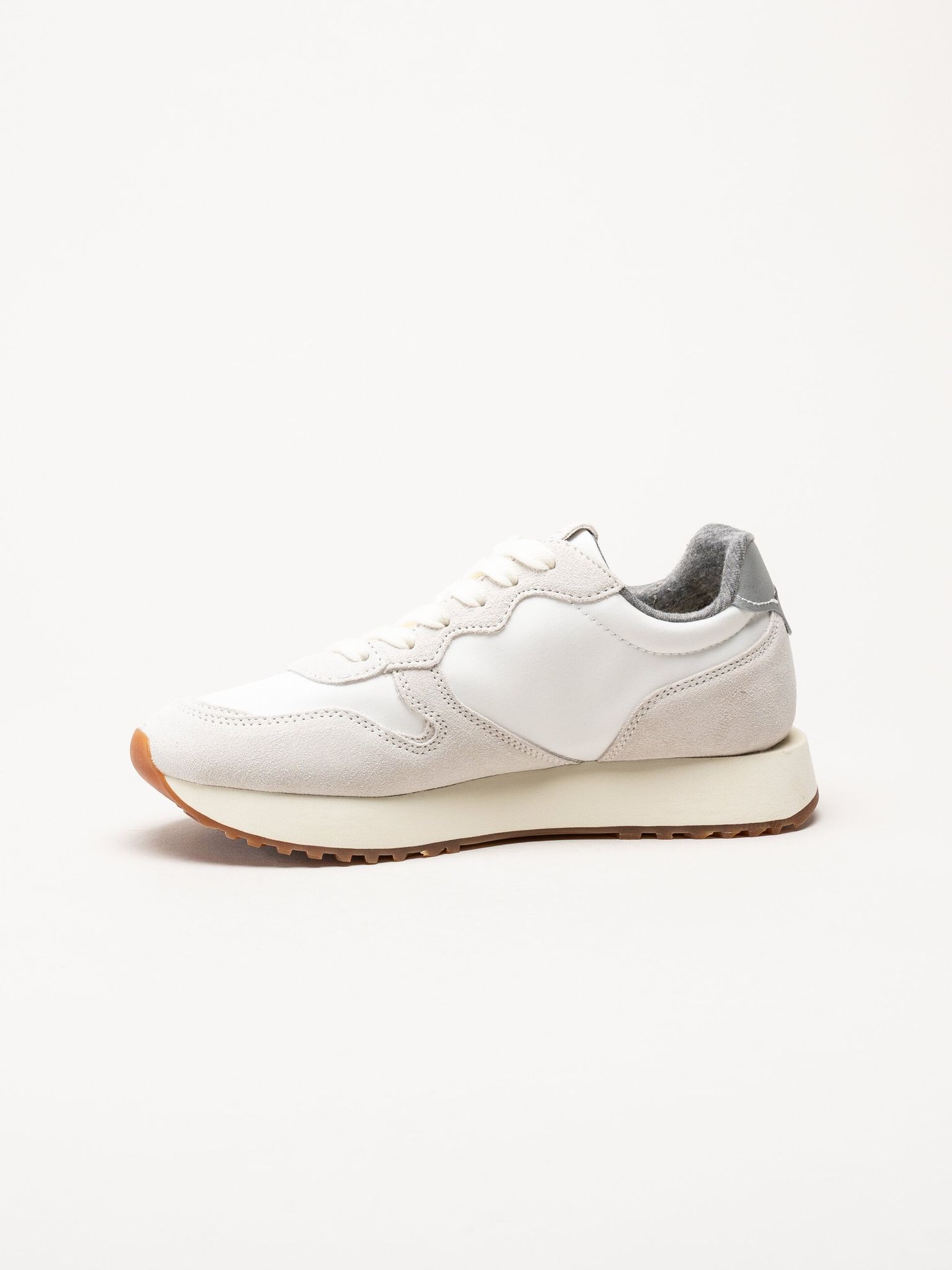 Gant Footwear - Bevinda - Offwhite sneakers i mocka och textil