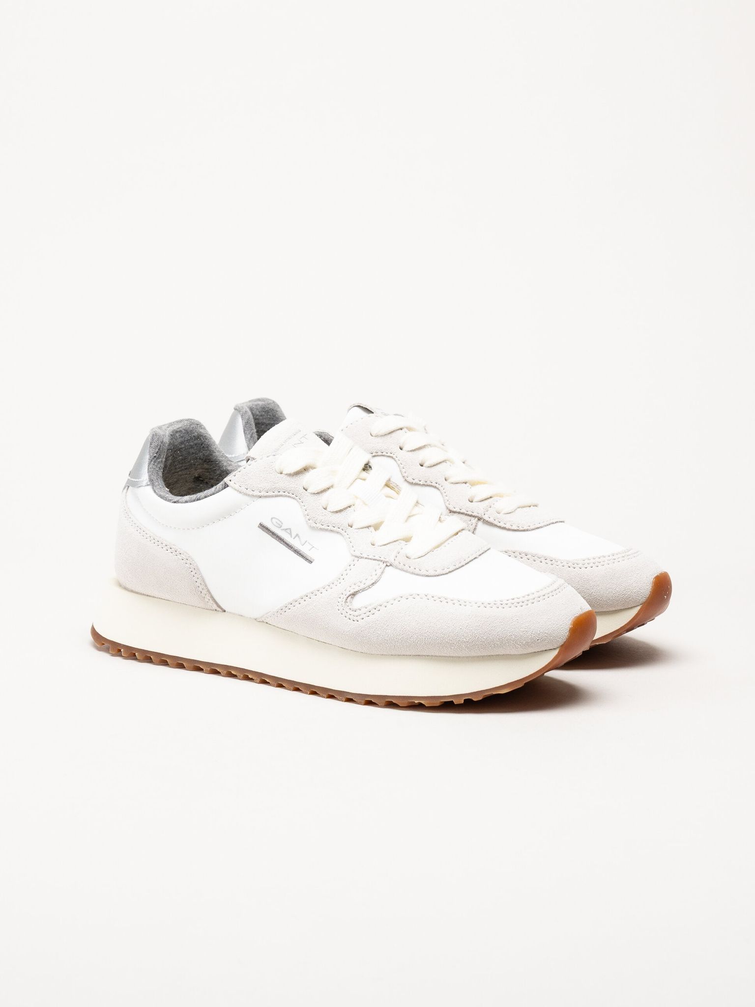 Gant Footwear - Bevinda - Offwhite sneakers i mocka och textil