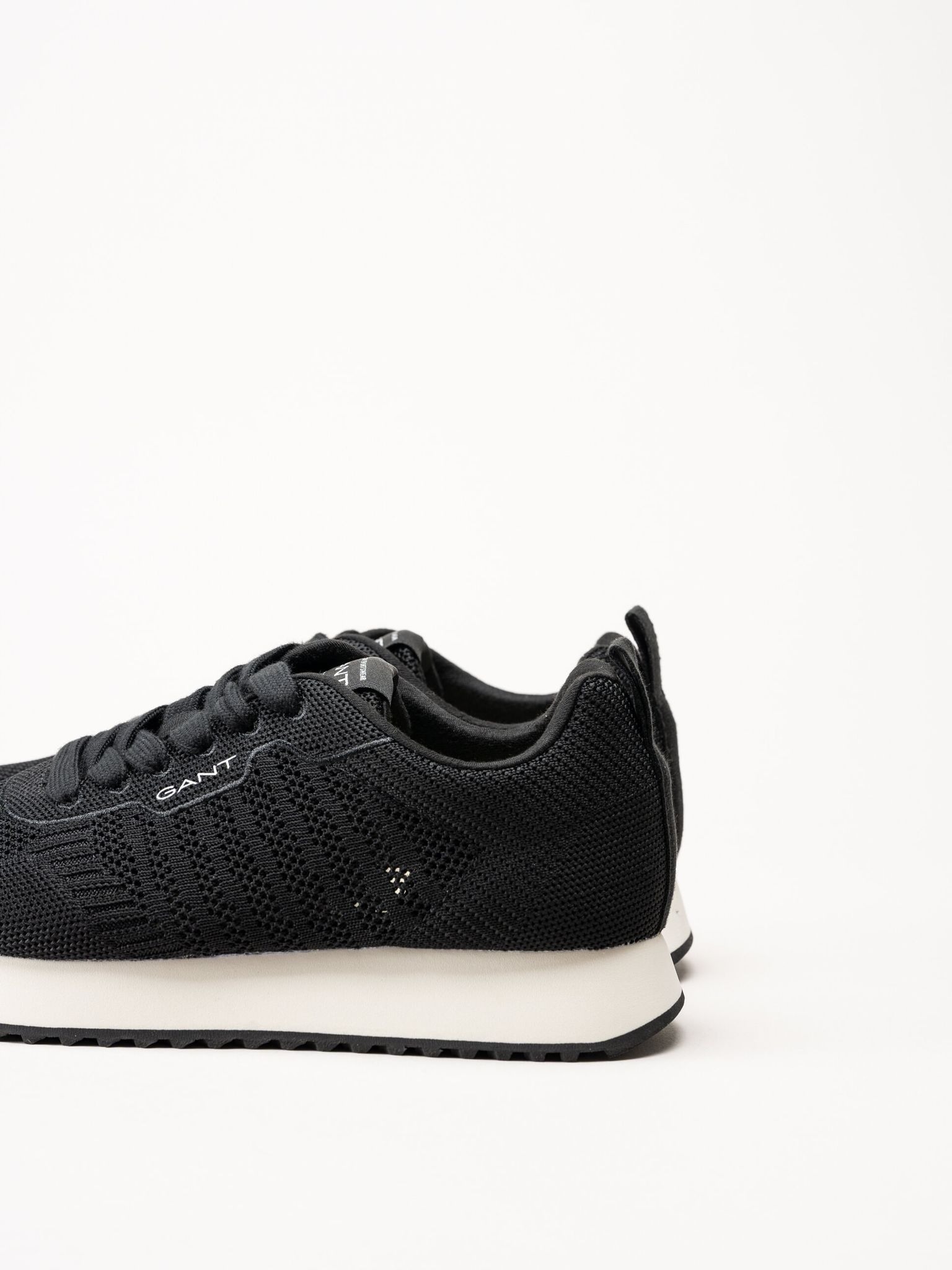 Gant Footwear - Bevinda - Svarta sneakers i stickad textil