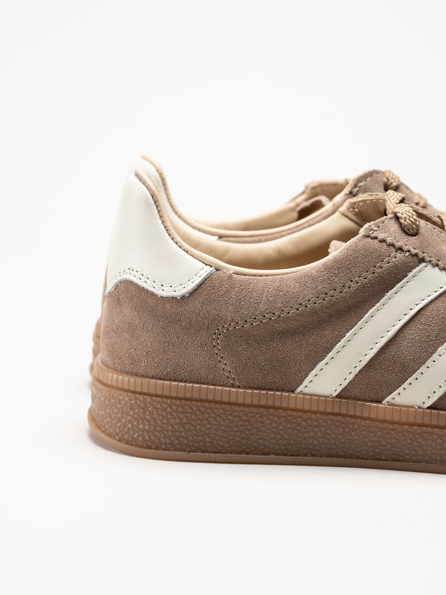 Gant Footwear - Cuzima - Beige retro sneakers i skinn och mocka