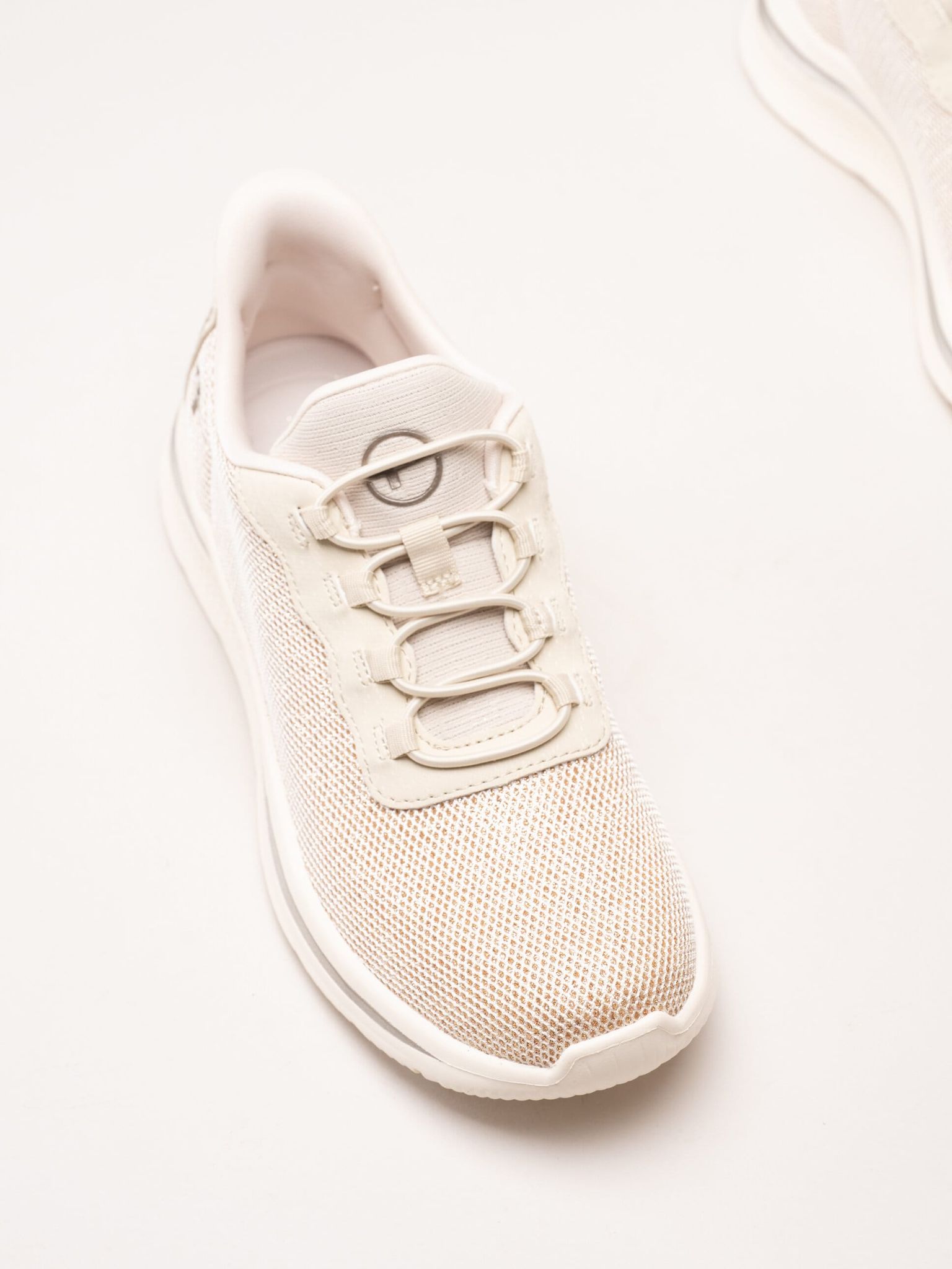 Tamaris - Wide fit - Beige sneakers i textil