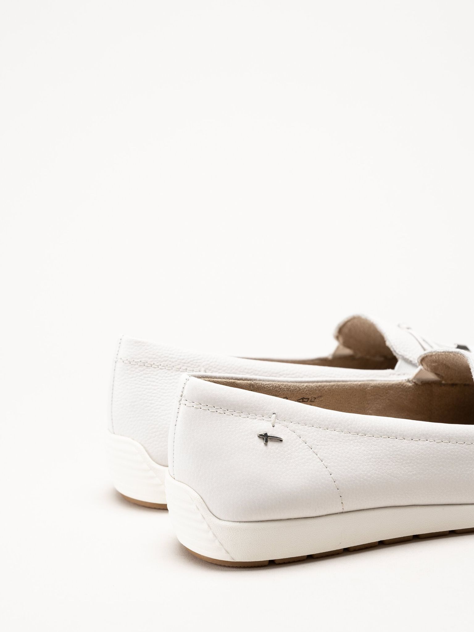 Tamaris Comfort - Vita loafers i skinn