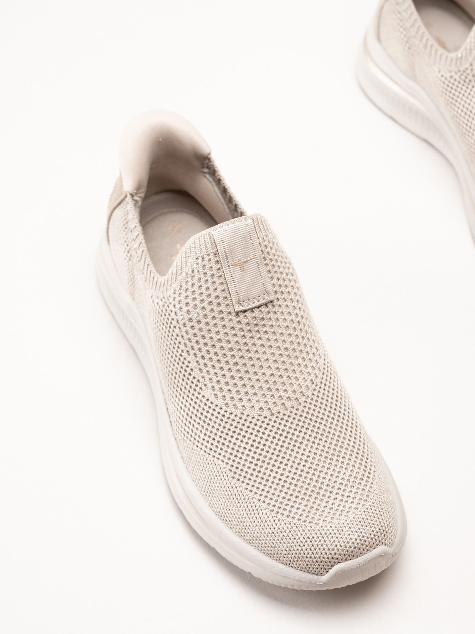 Tamaris Comfort - Beige sneakers i mesh