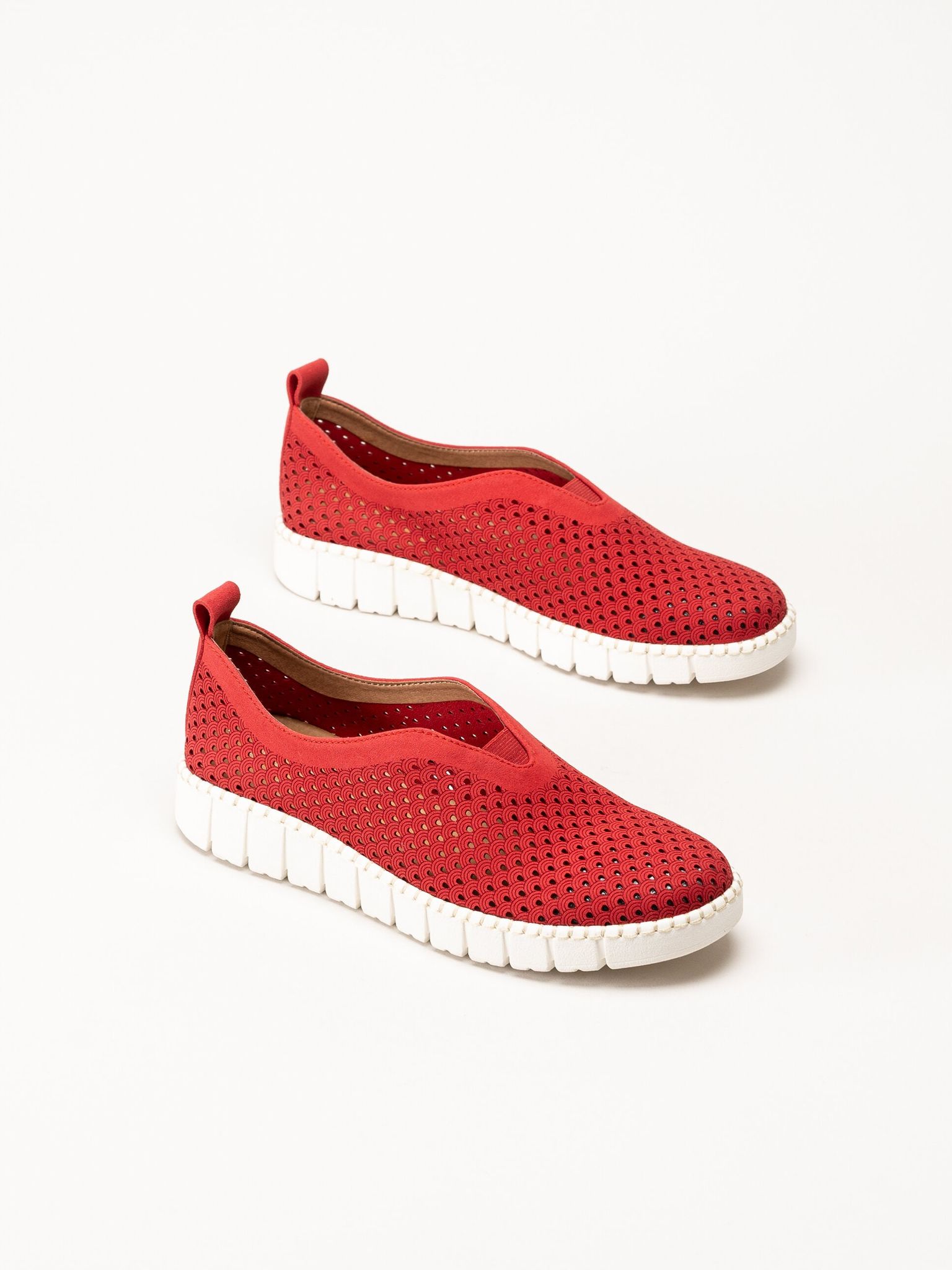 Jana - Röda slip on skor