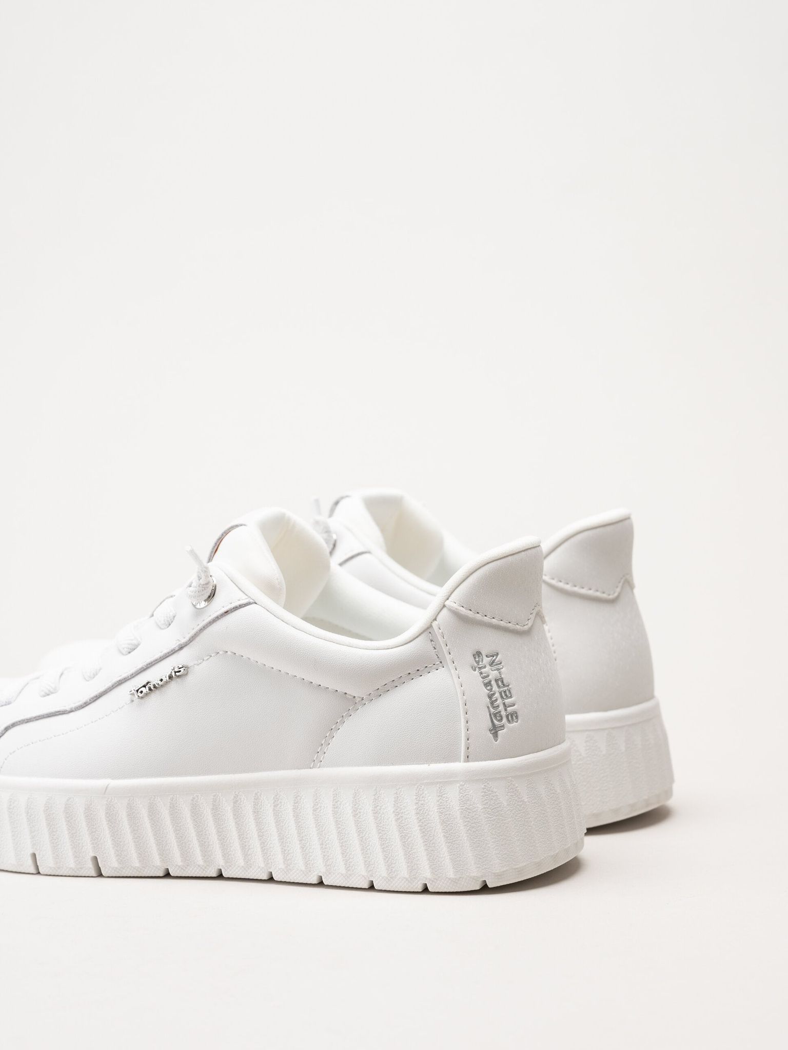 Tamaris Comfort - Vita sneakers i skinn