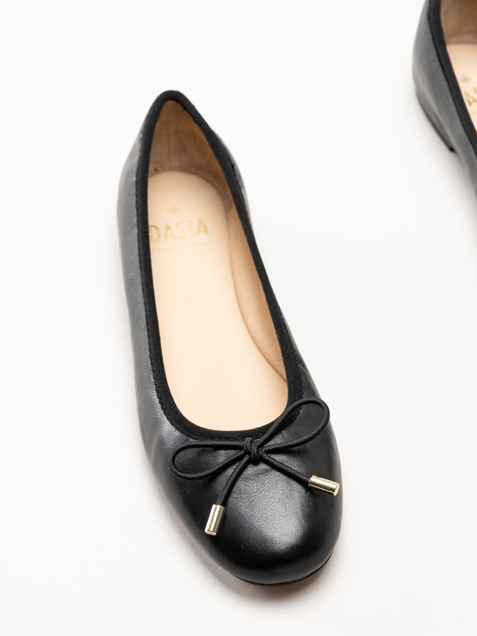 Dasia - Cate - Svarta ballerinaskor i skinn
