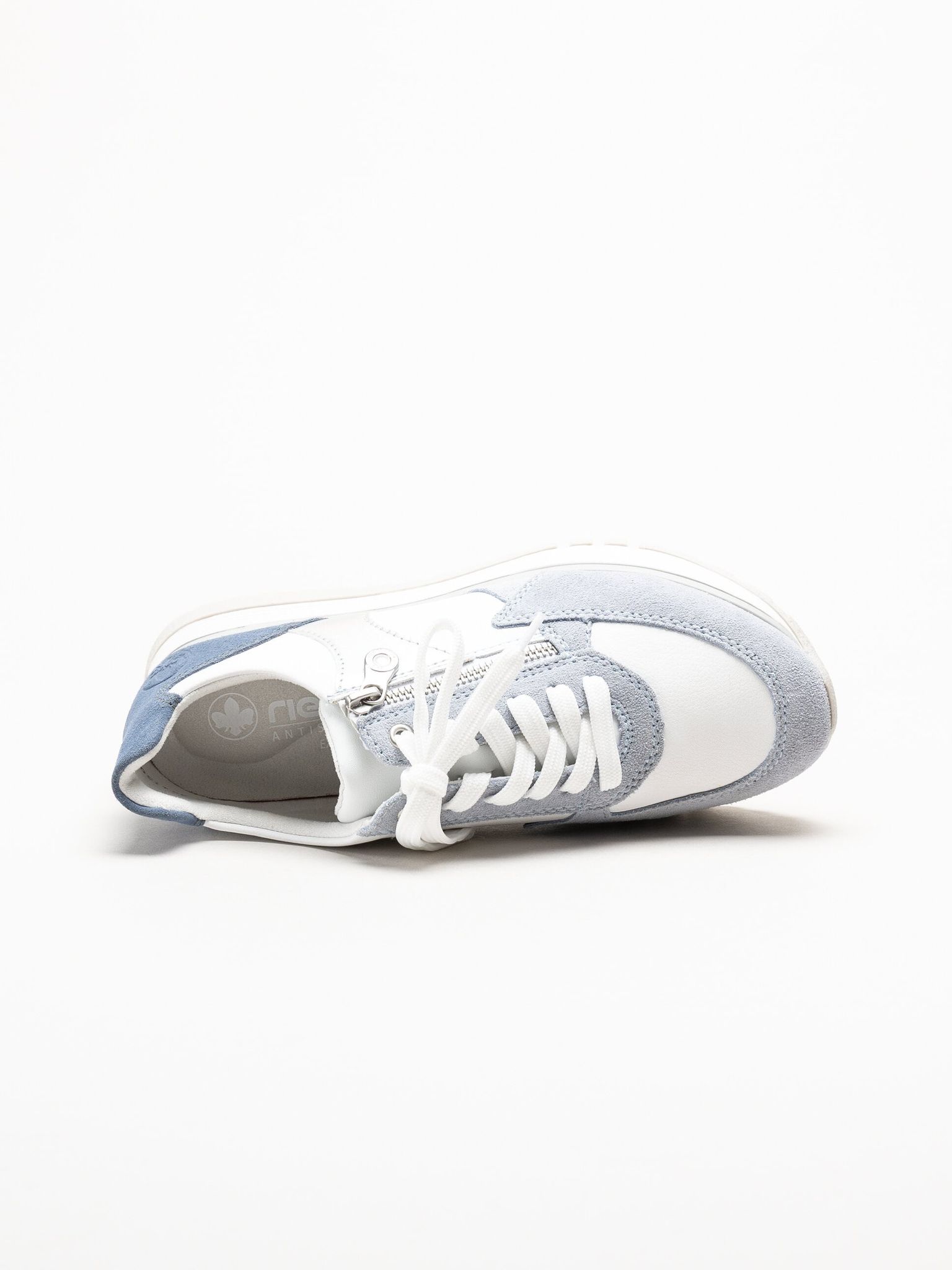 Rieker - Ljusblå sneakers i mocka och skinn