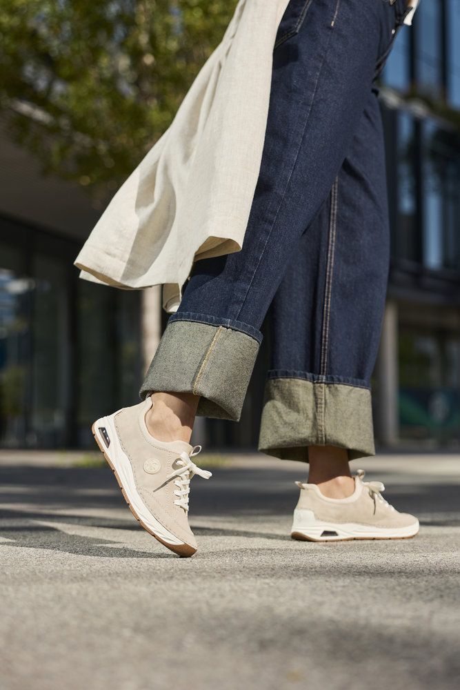 Rieker - Beige slip on skor