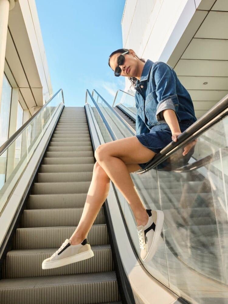 Rieker - Beige sneakers i mesh