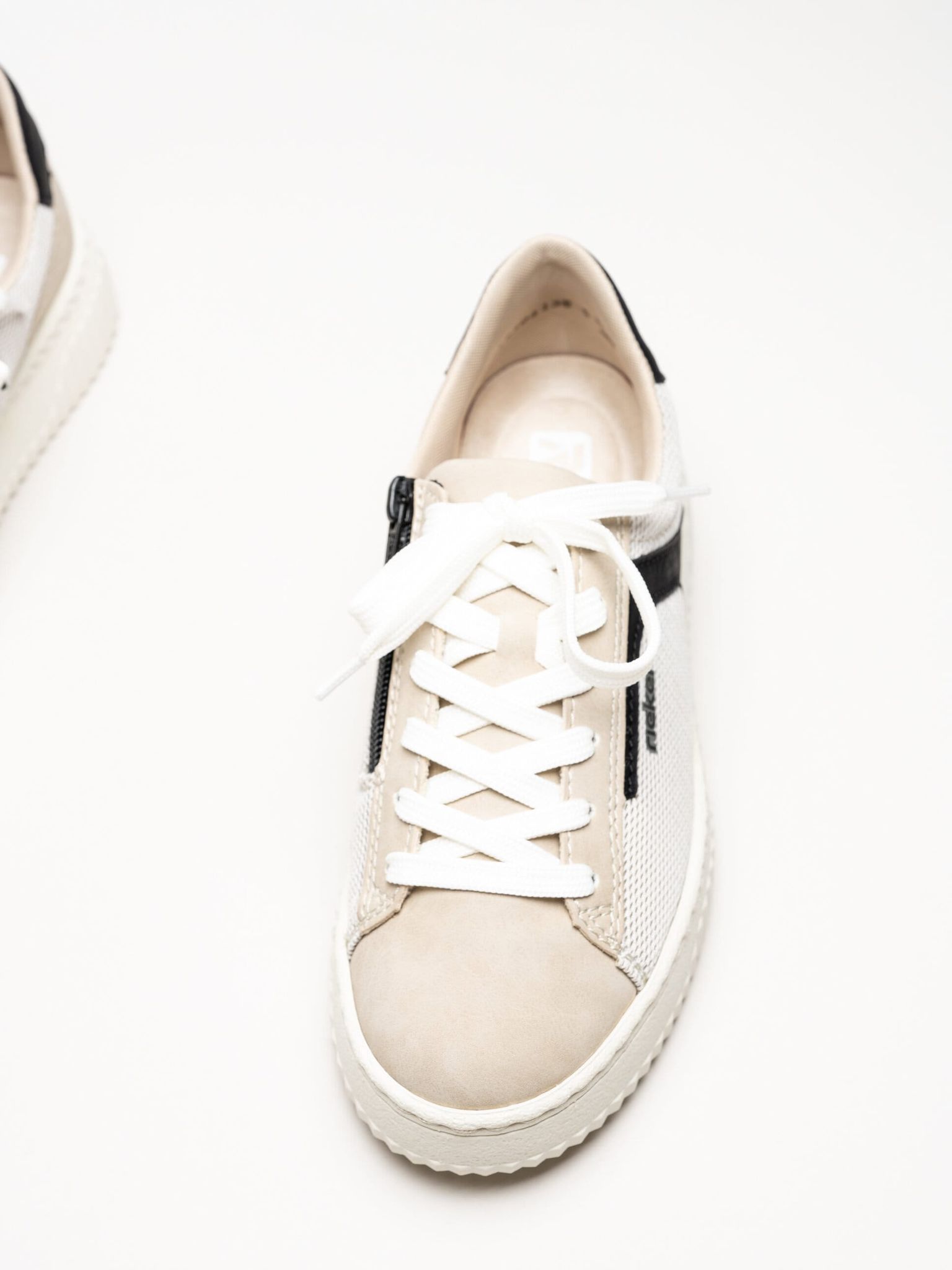 Rieker - Beige sneakers i mesh