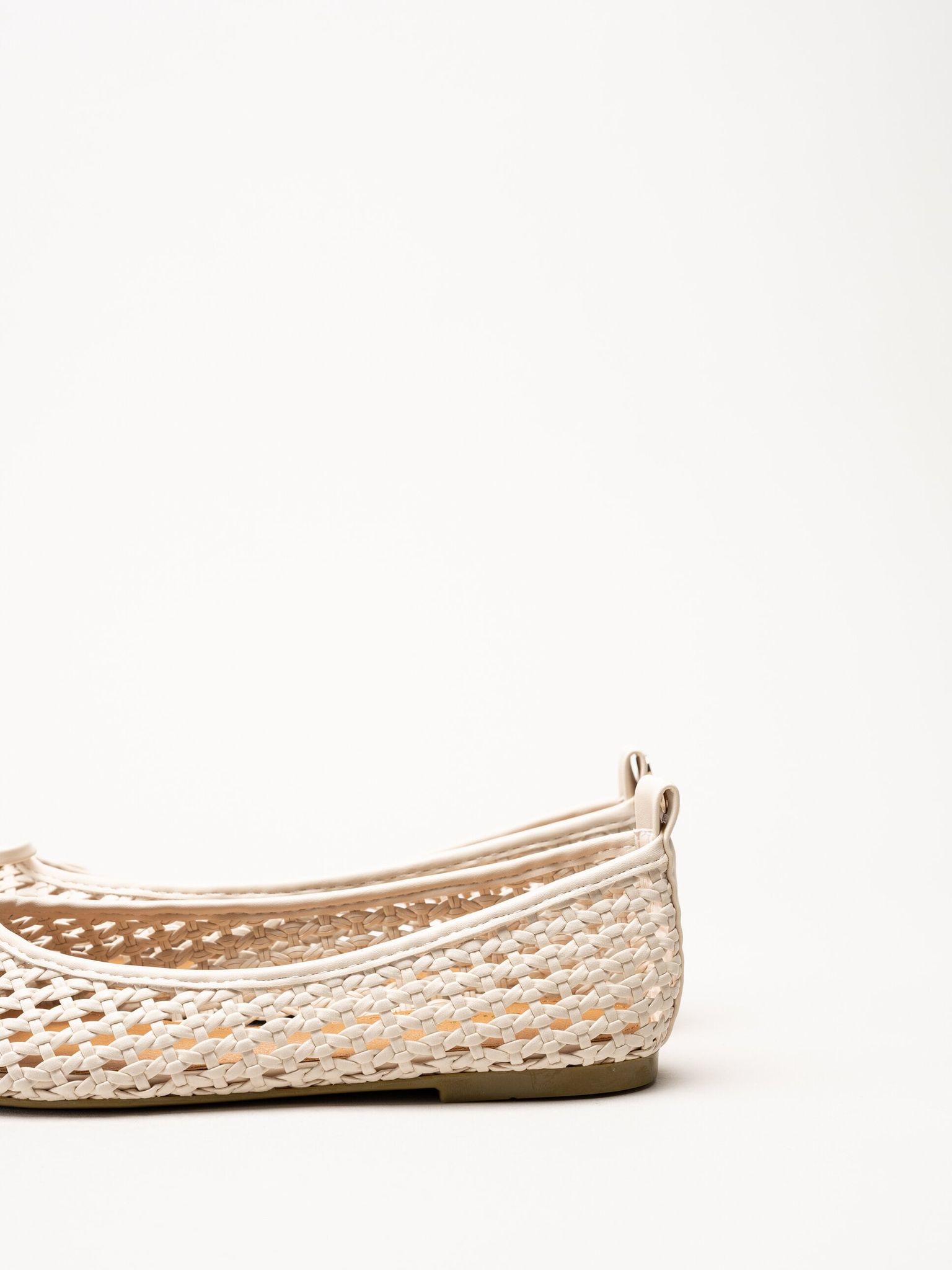 Duffy - Beige flätad ballerinaskor