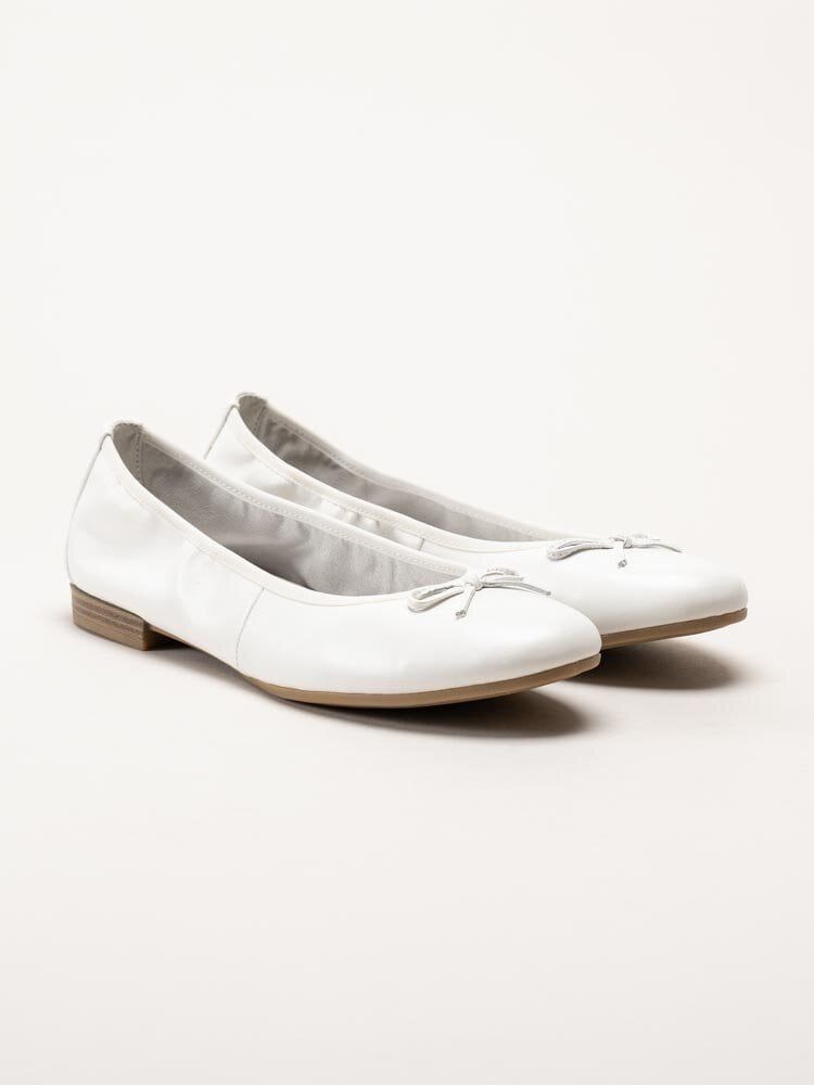 Tamaris - Vita ballerina i skinn