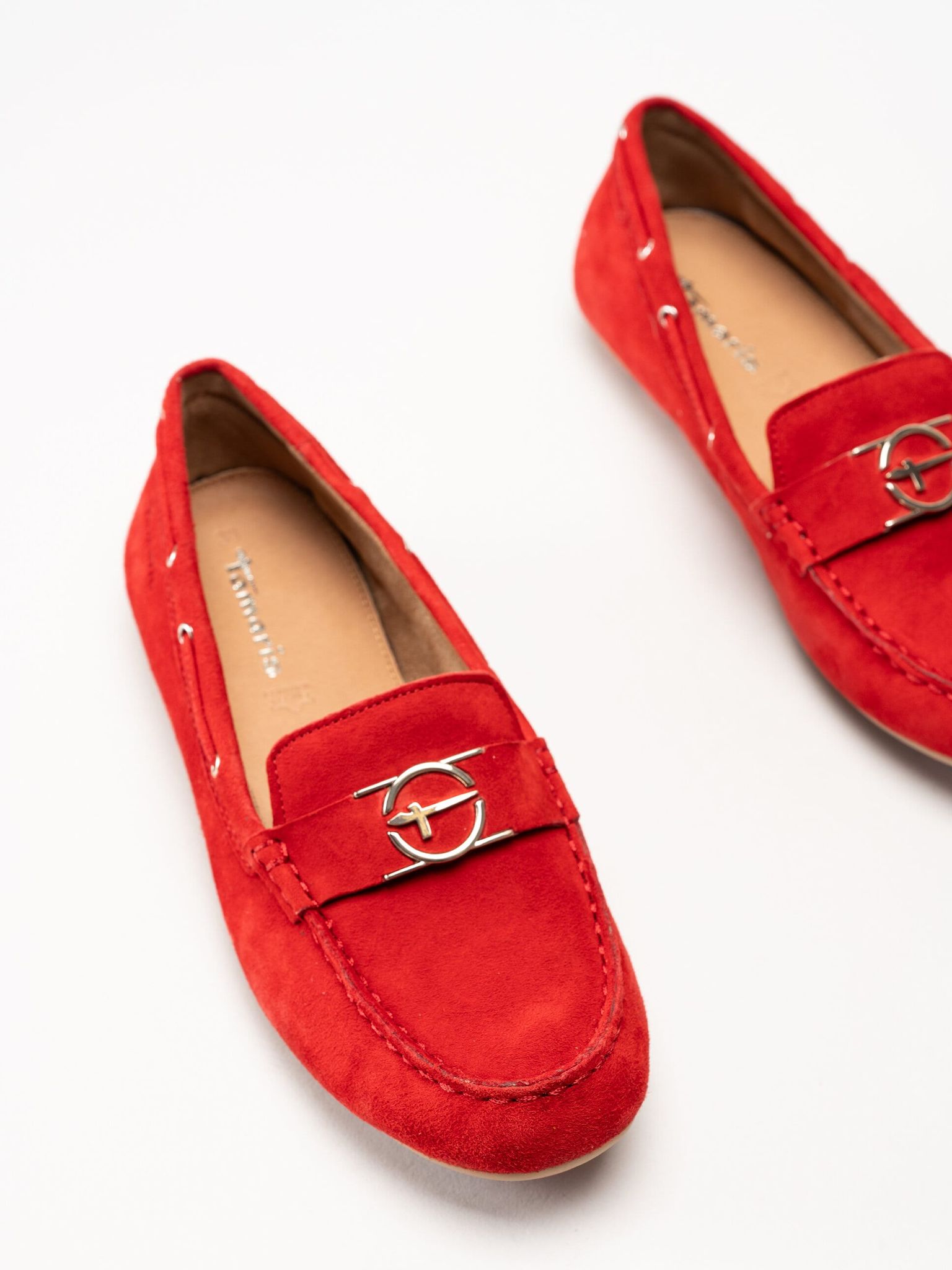 Tamaris - Röda loafers i mocka