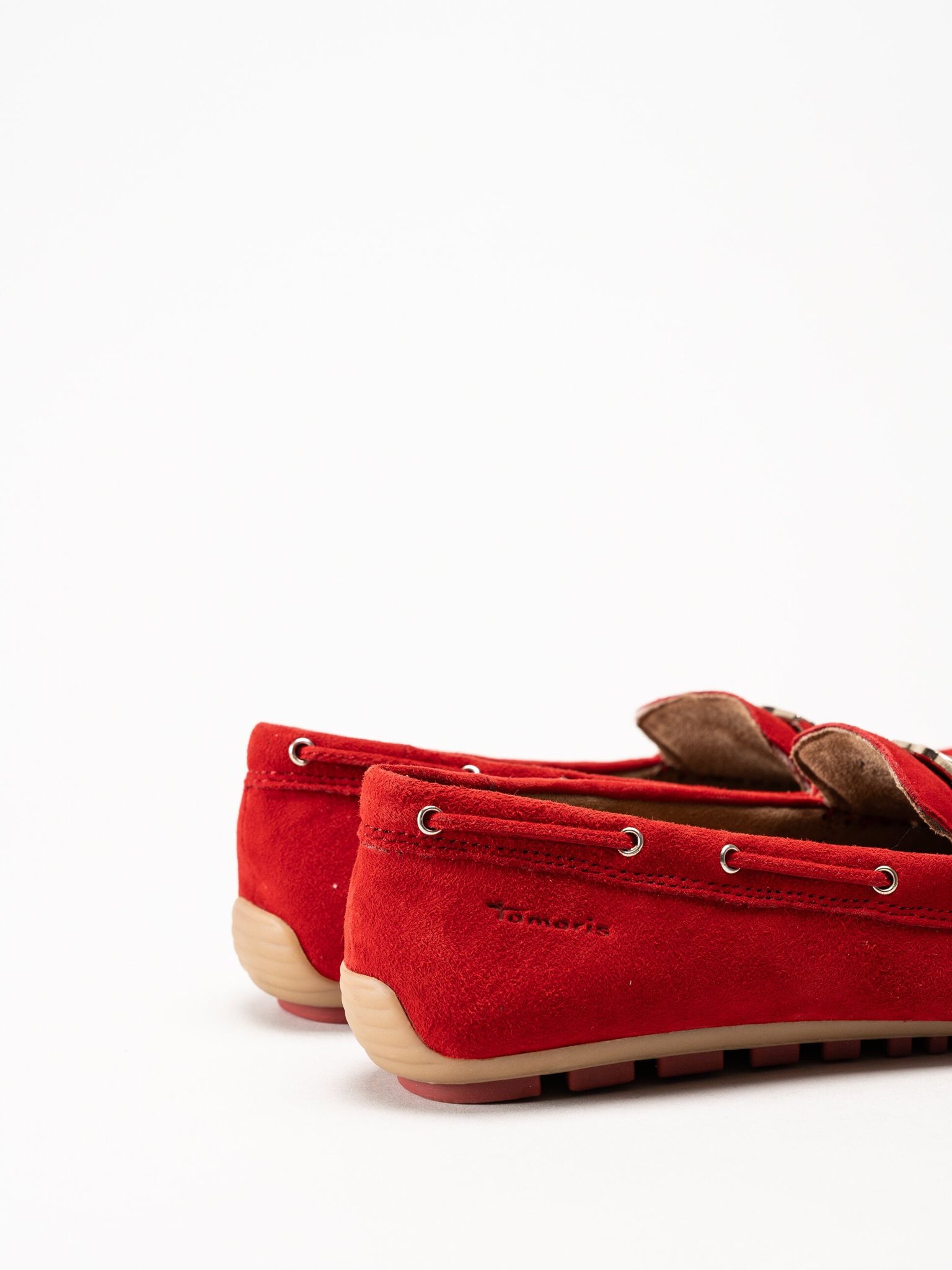 Tamaris - Röda loafers i mocka