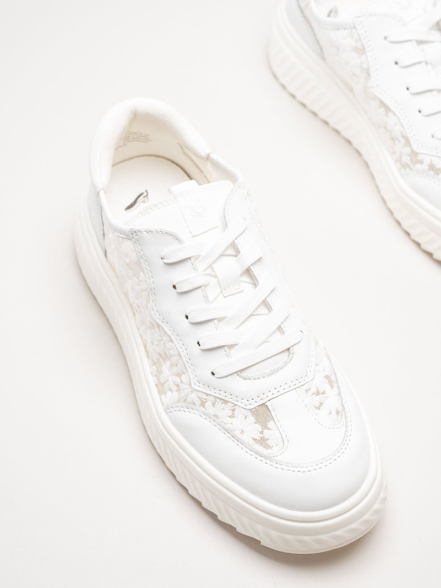Caprice - Vita broderade sneakers