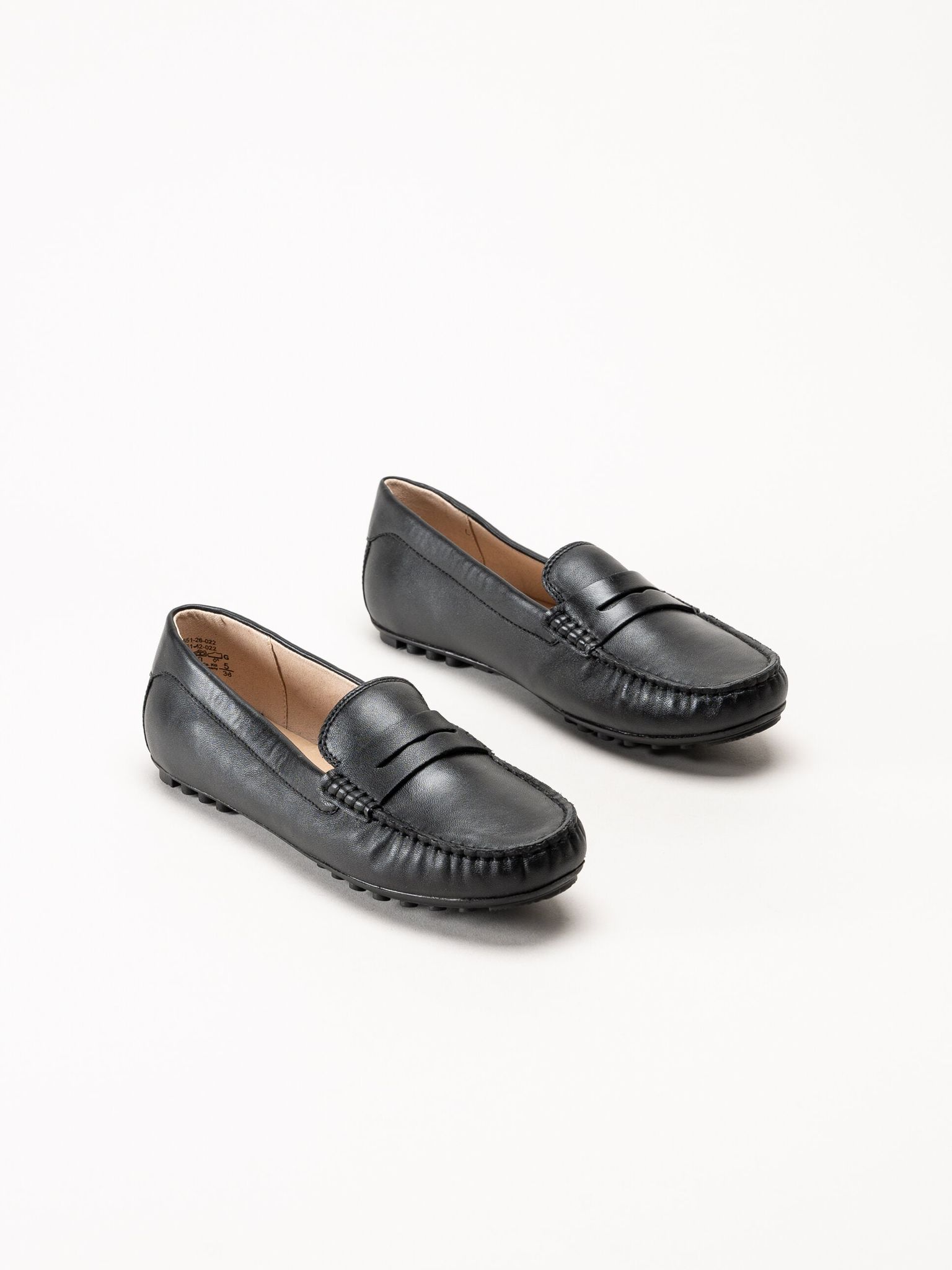 Caprice - Svarta loafers i skinn