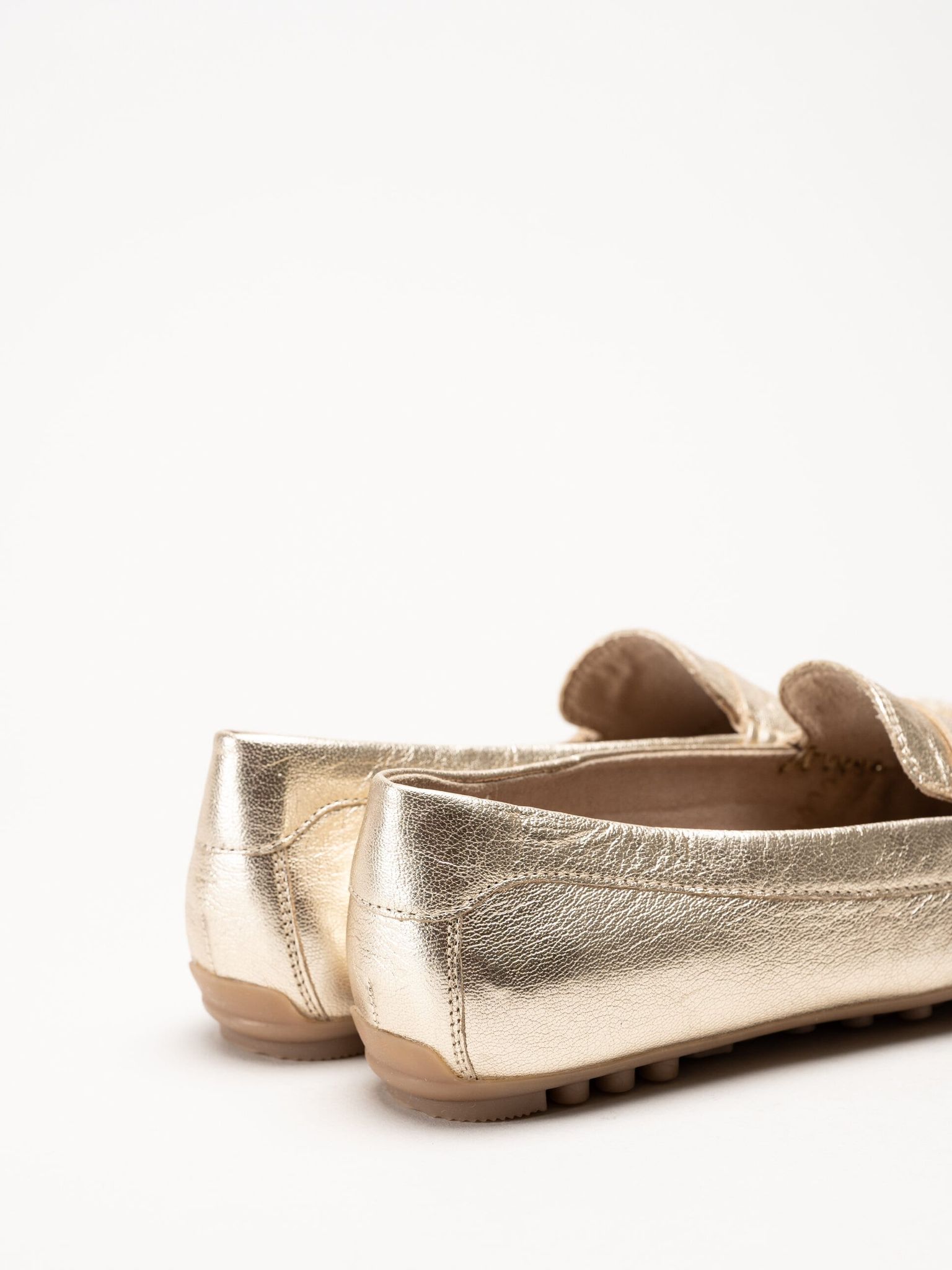 Caprice - Guldiga loafers i skinn