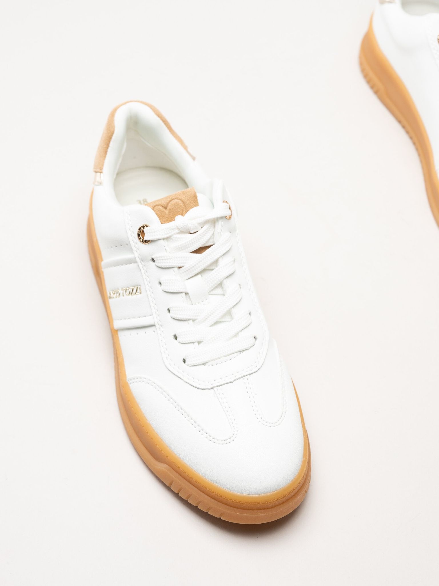 Marco Tozzi - Vita sneakers i skinnimitation