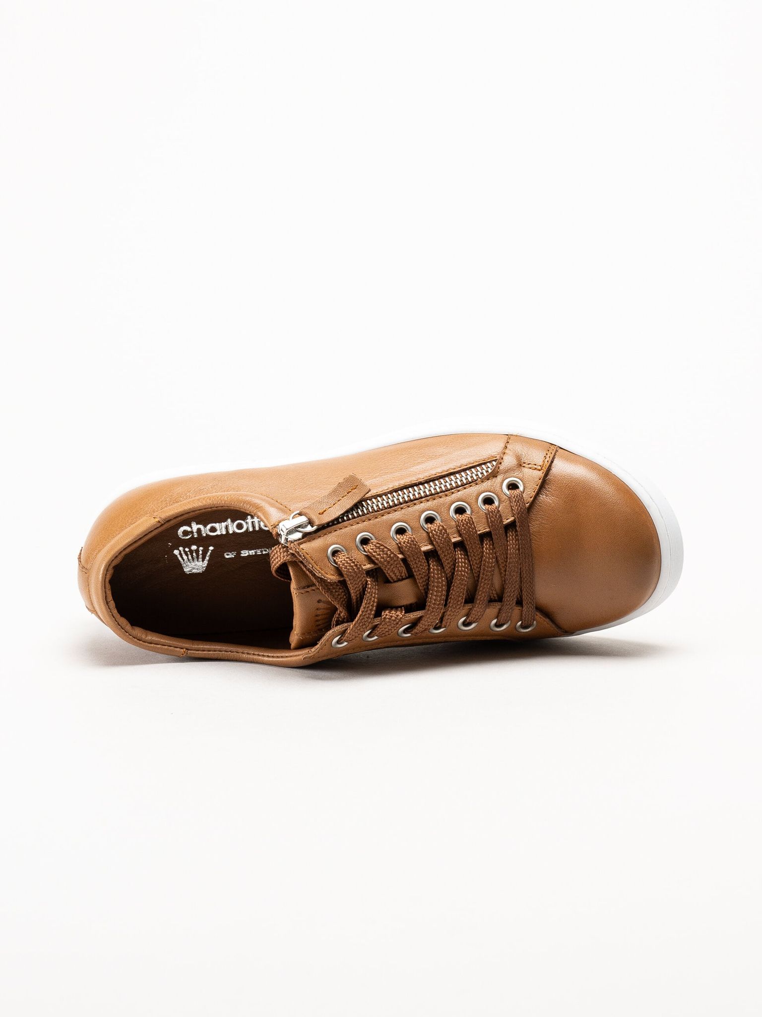 Esgano - Ljusbruna sneakers i skinn