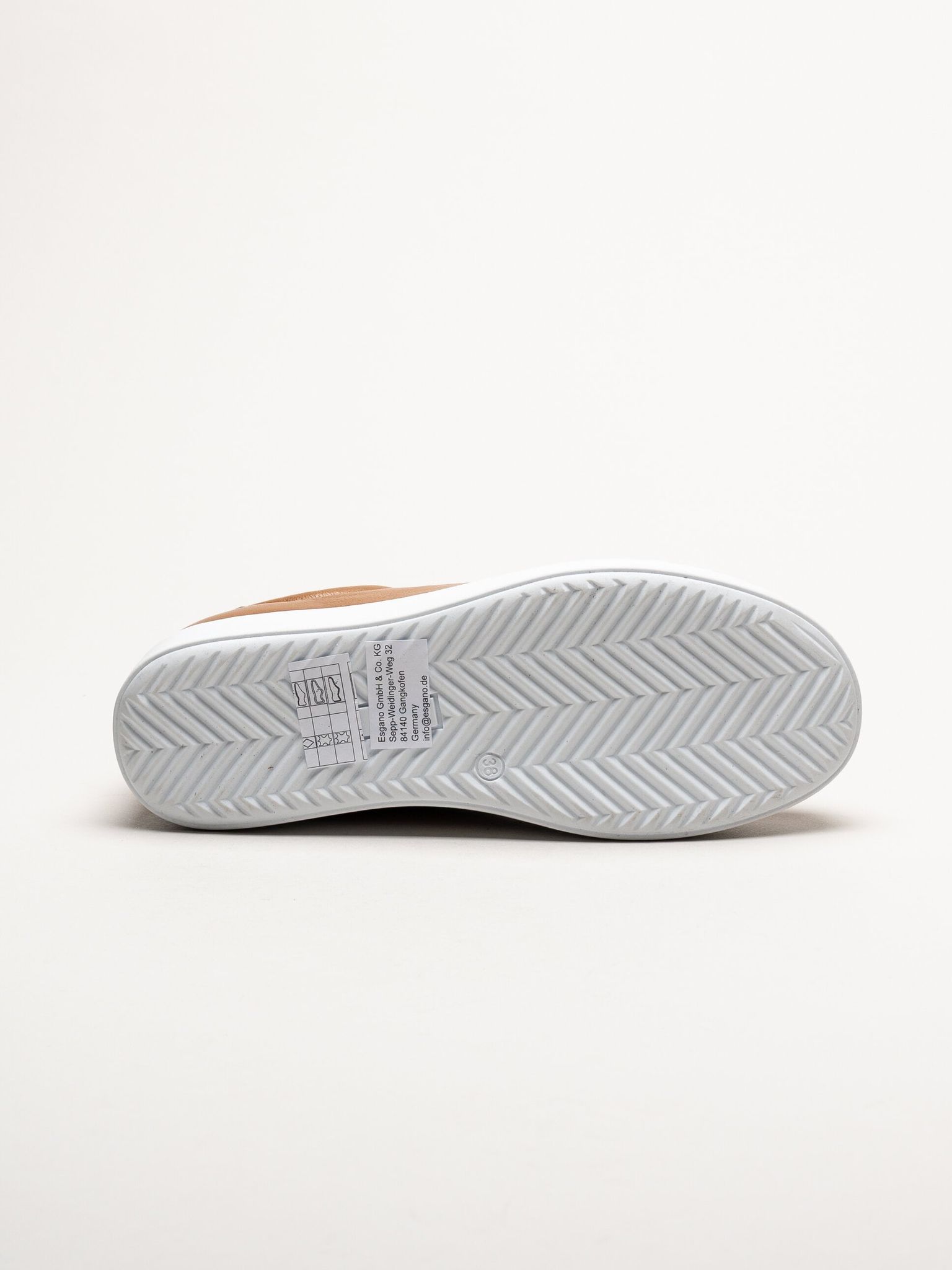Esgano - Ljusbruna sneakers i skinn