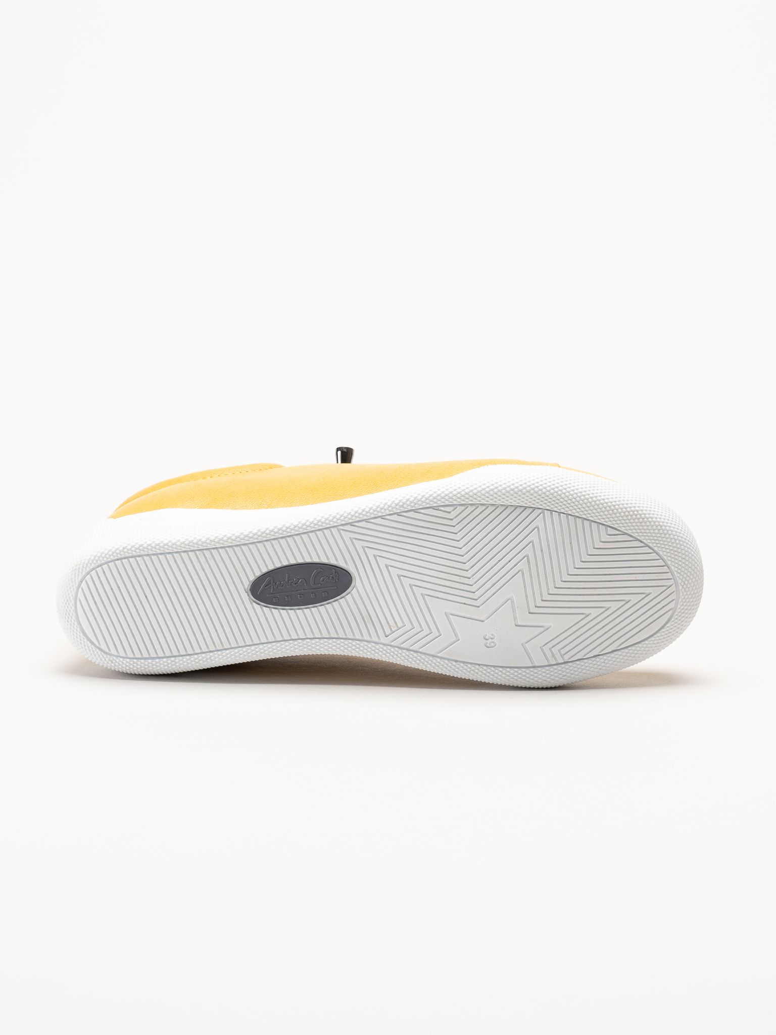 Charlotte of Sweden - Gula sneakers i skinn