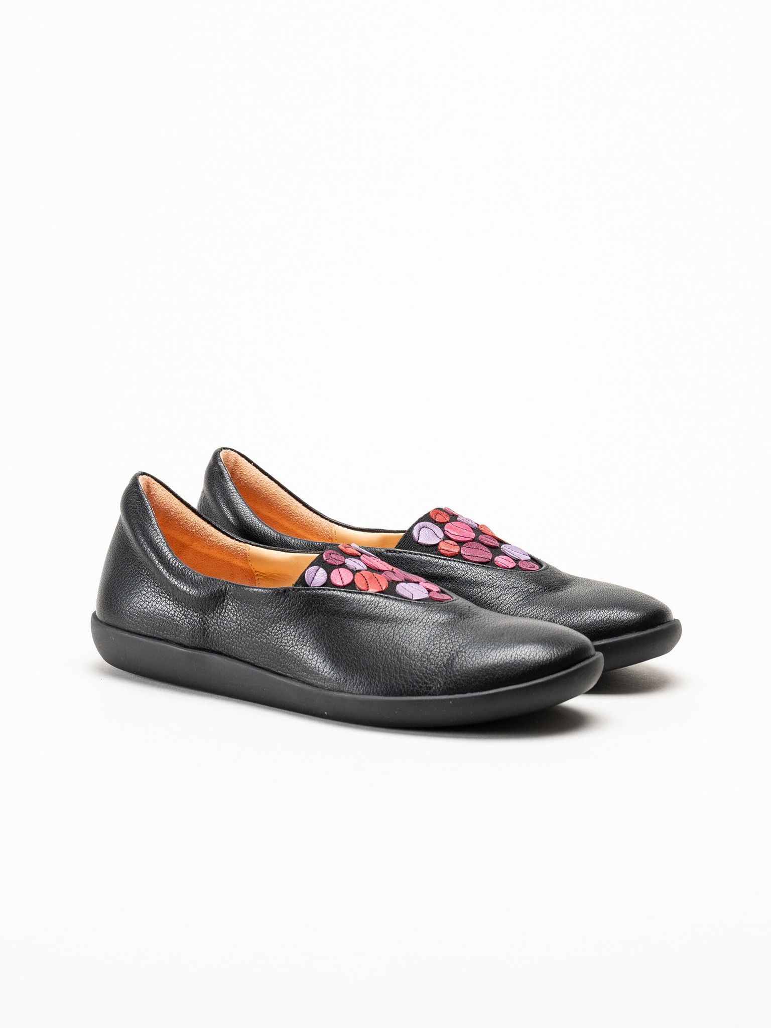 Think - Turna - Svarta ballerinaskor i skinn