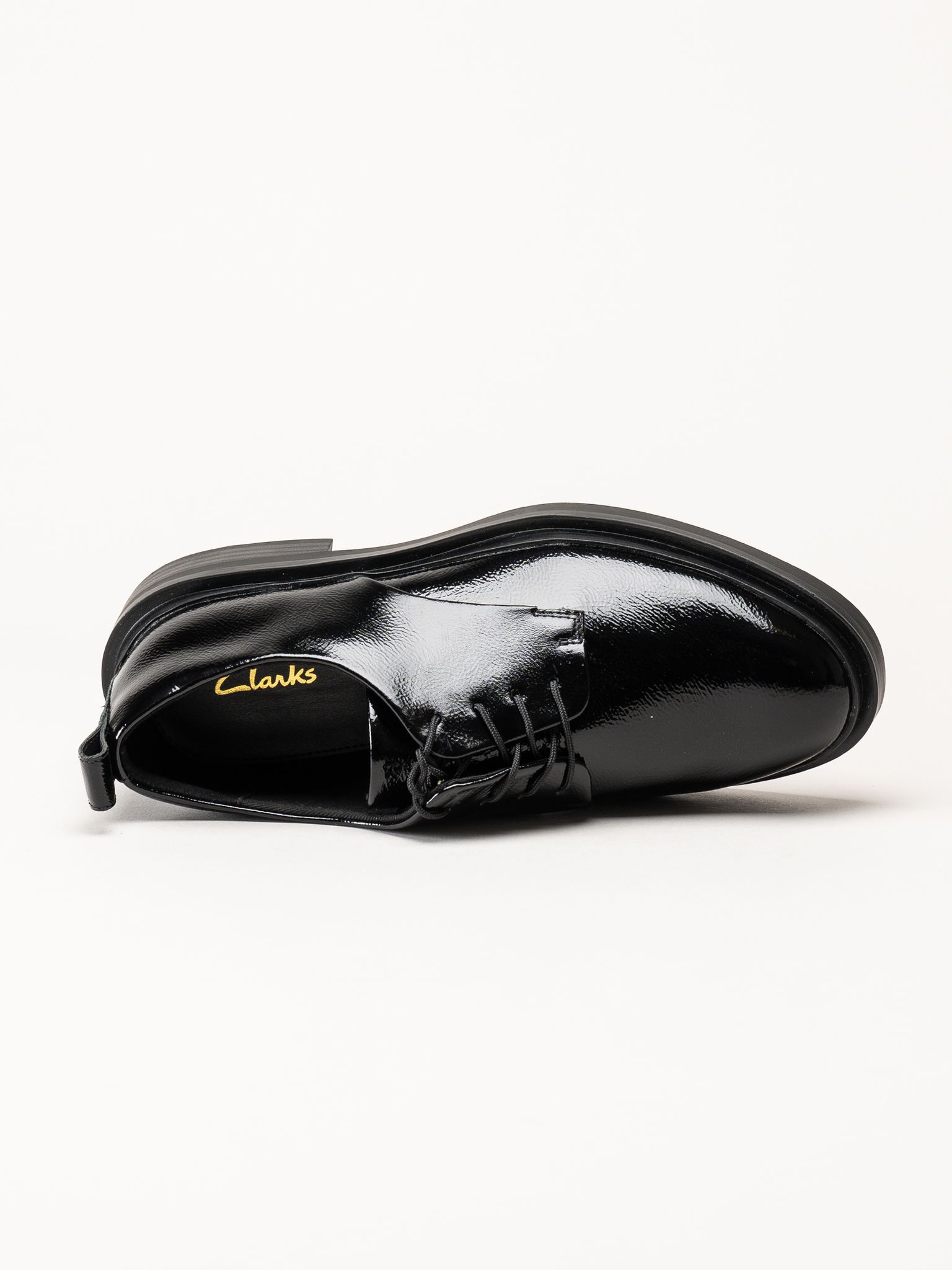 Clarks - Previa Lace - Svarta snörskor i lack