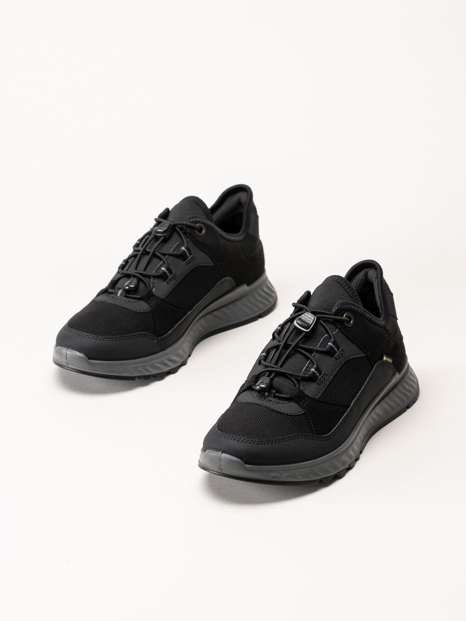 Ecco - Exostride - Svarta sneakers