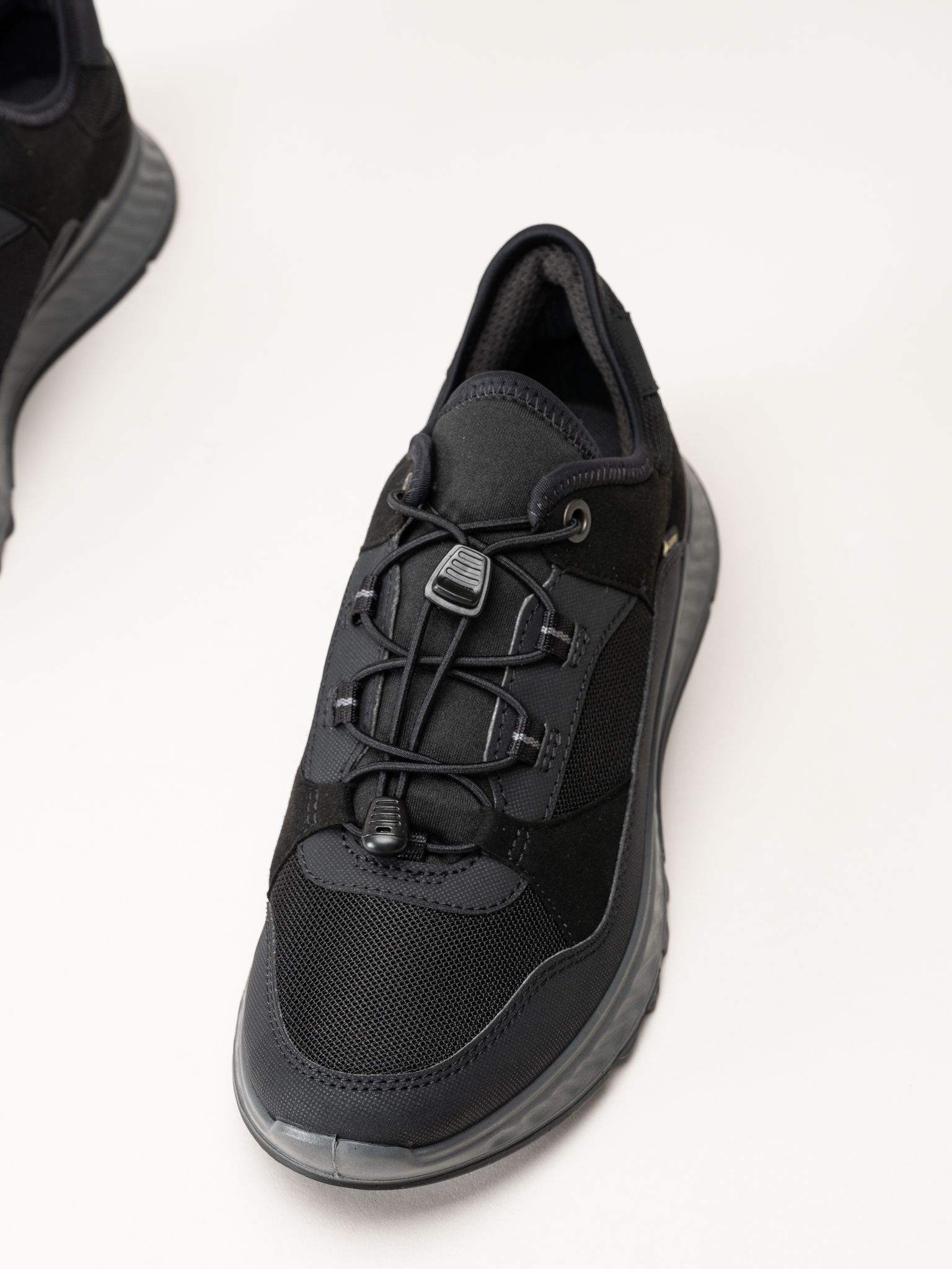 Ecco - Exostride - Svarta sneakers