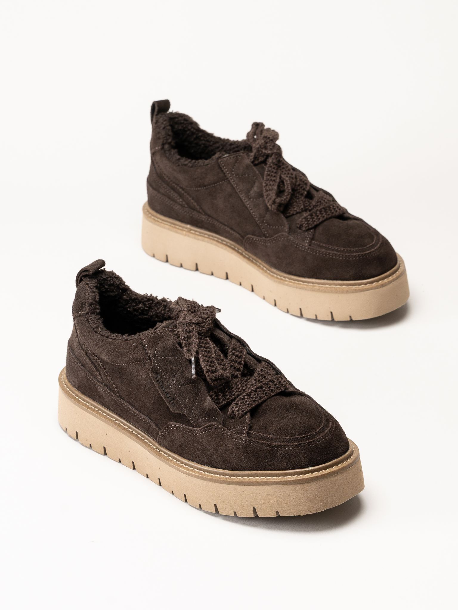 Tamaris - Wide fit - Mörkbruna fodrade sneakers
