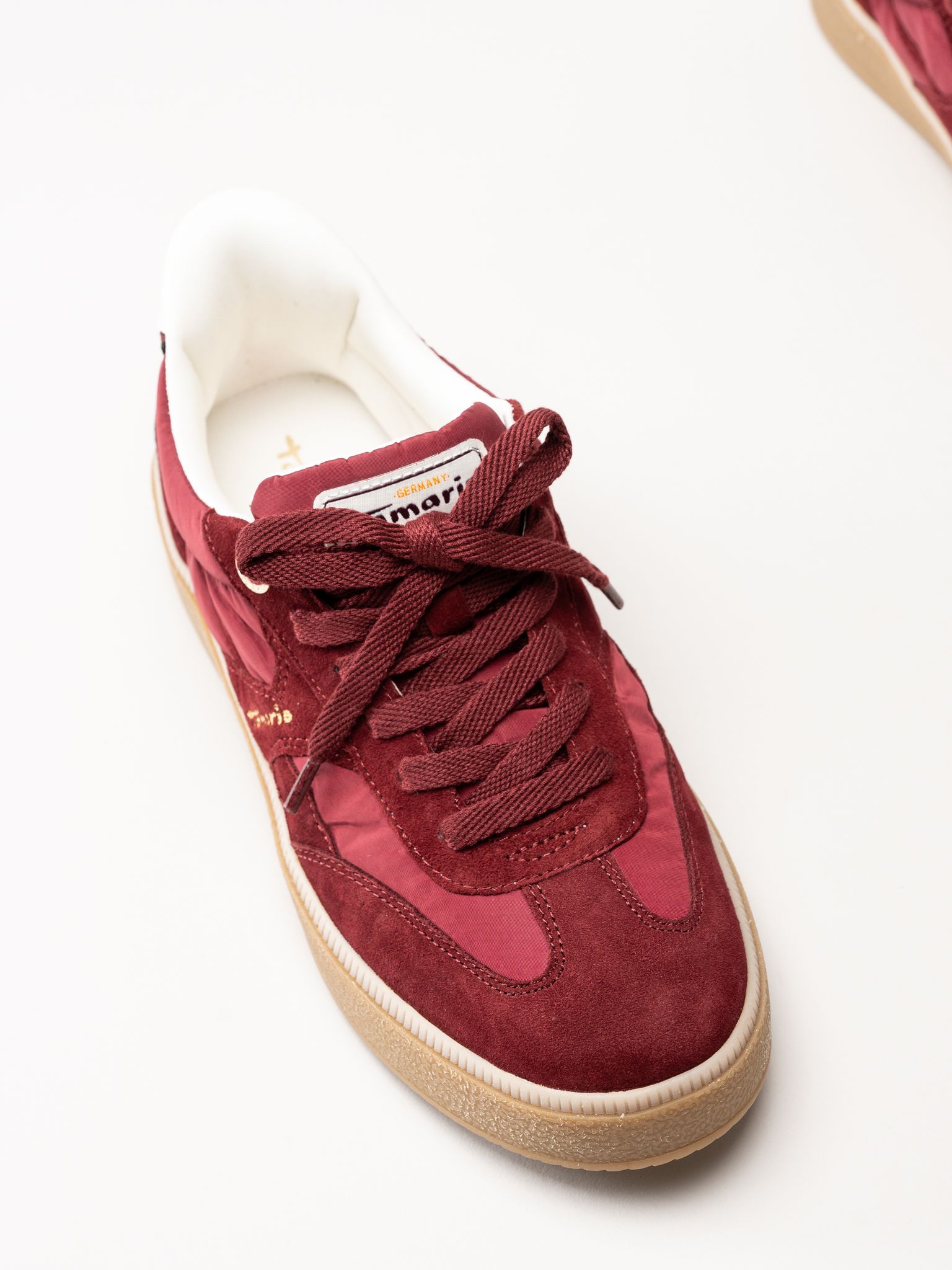 Tamaris - Wide fit - Vinröda sneakers