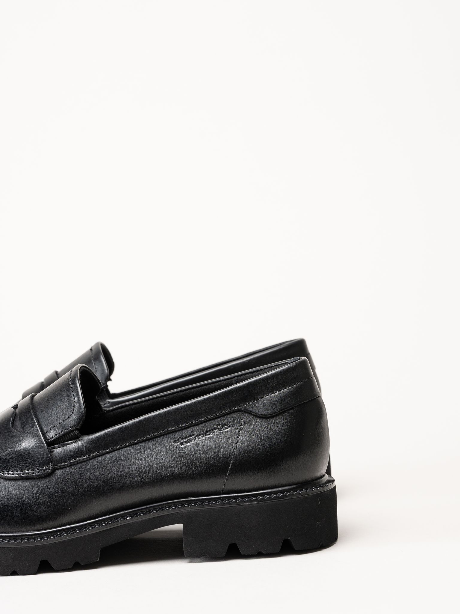 Tamaris - Wide fit - Svarta loafers
