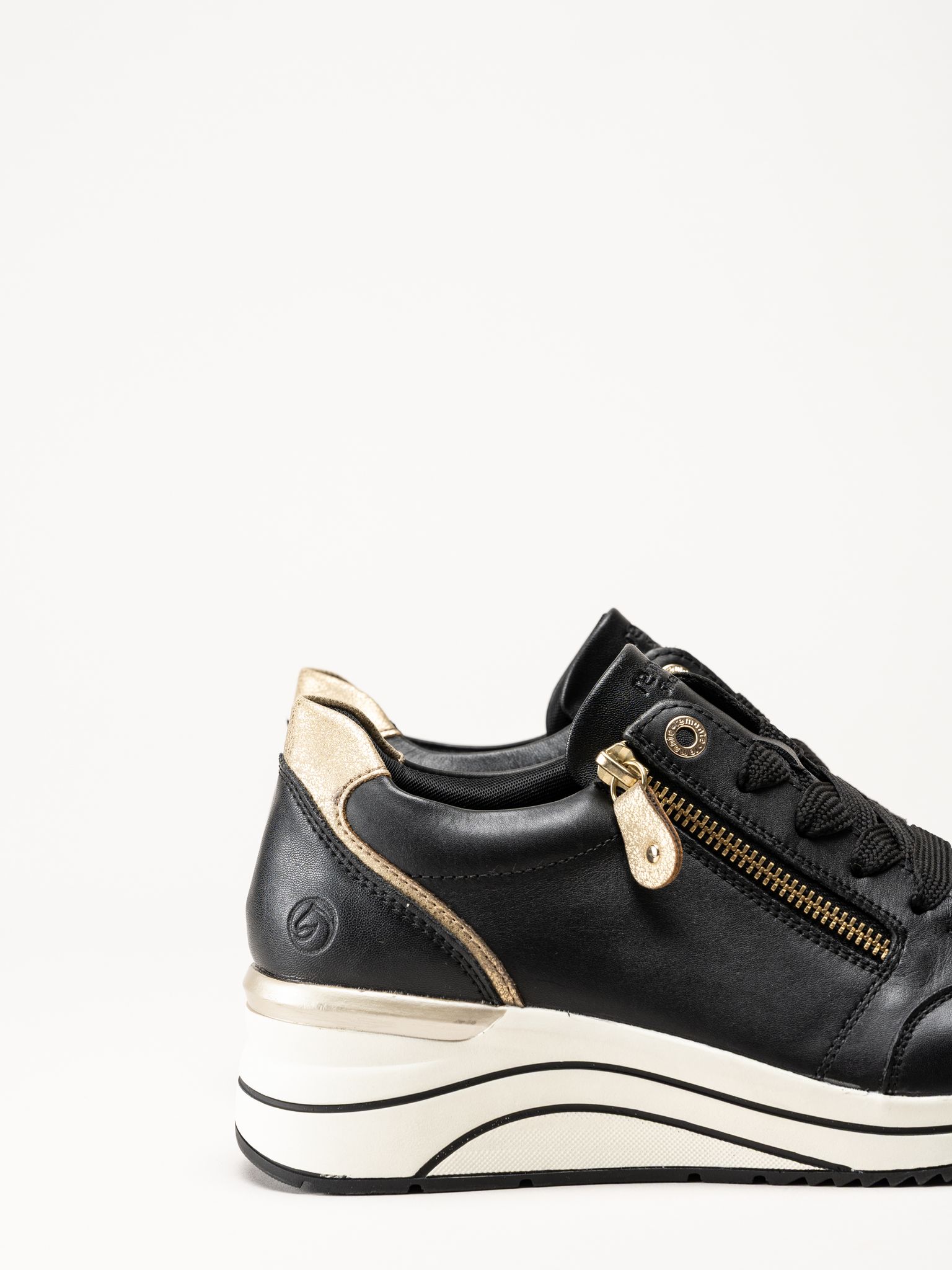 Remonte - Svarta sneakers