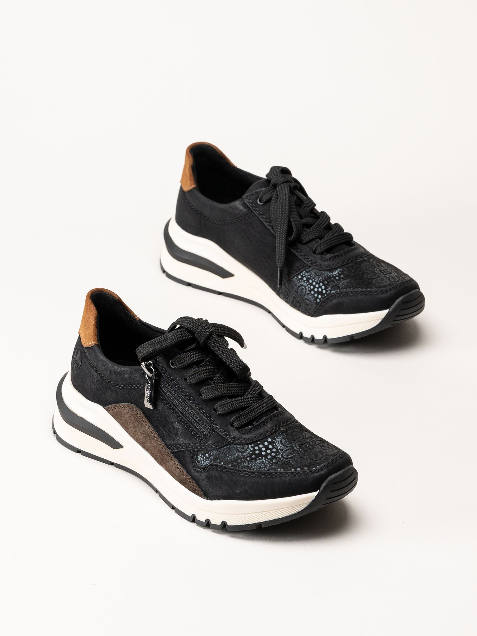 Rieker - Svarta sneakers