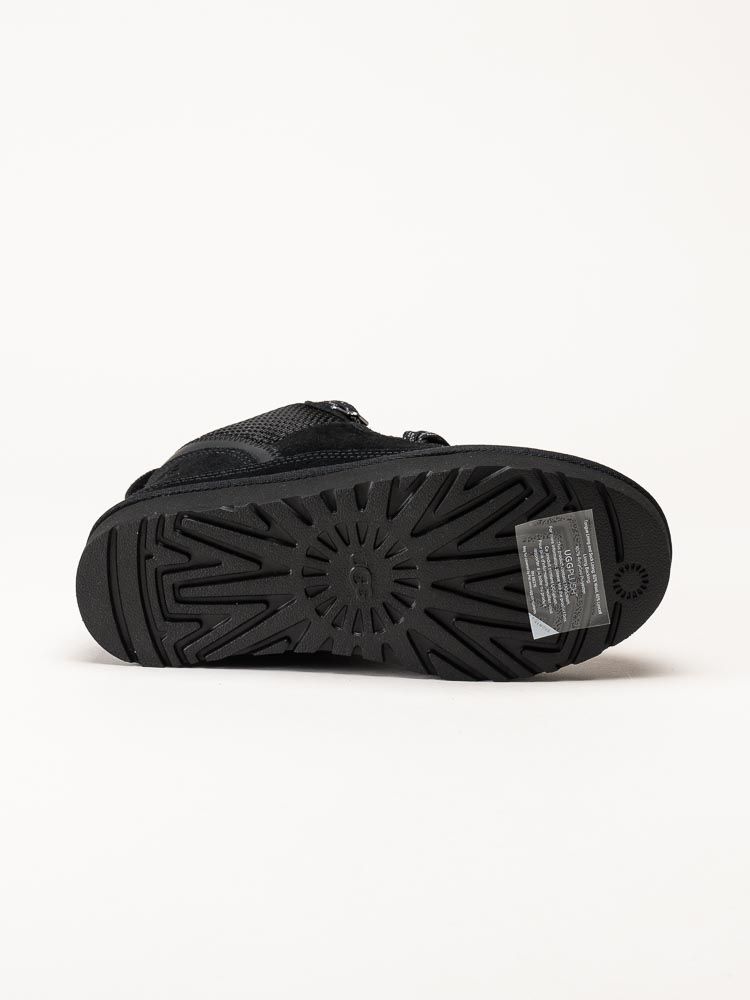 UGG - Lowmel - Svarta ullfodrade sneakers