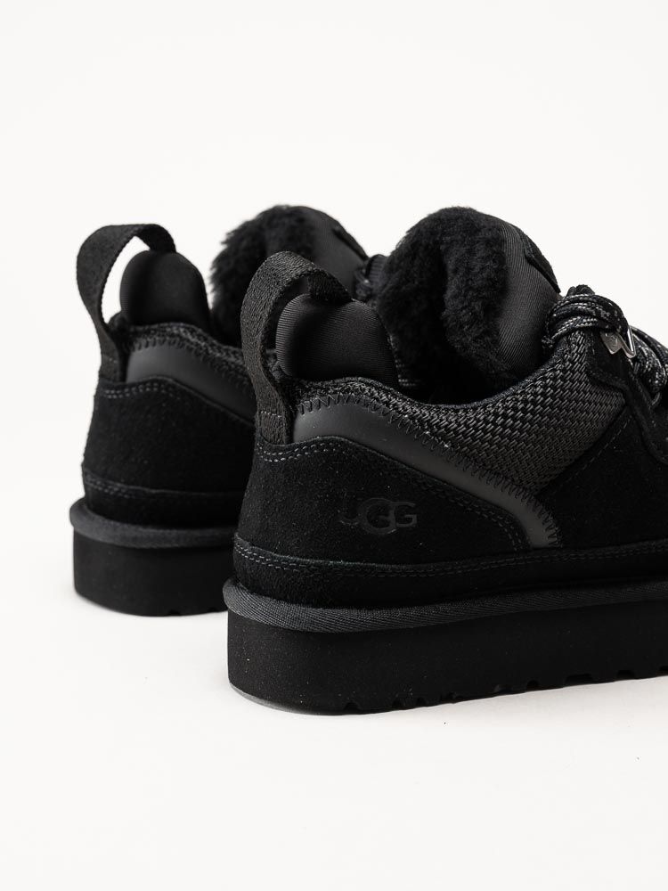 UGG - Lowmel - Svarta ullfodrade sneakers