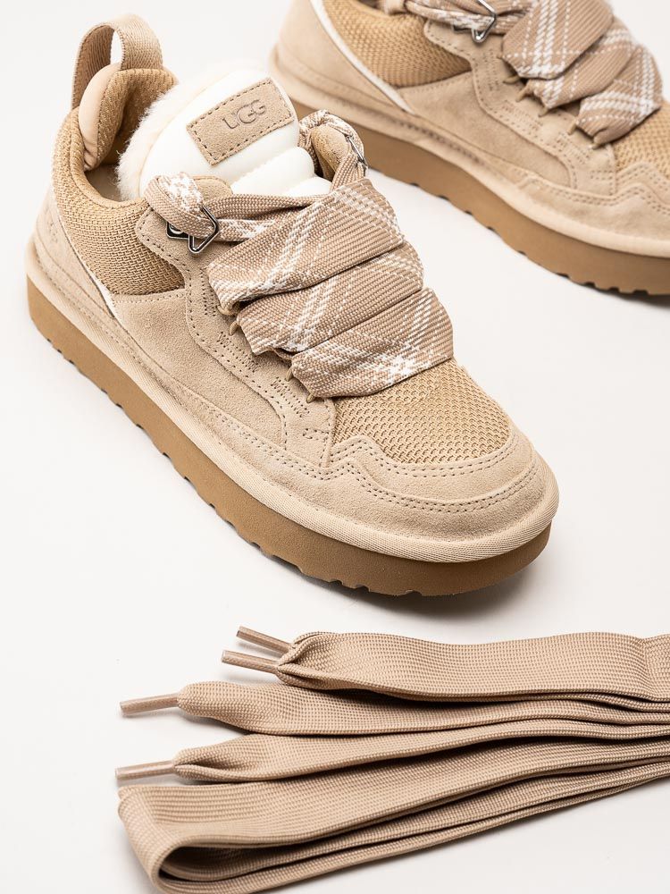 UGG - Lowmel - Beige ullfodrade sneakers