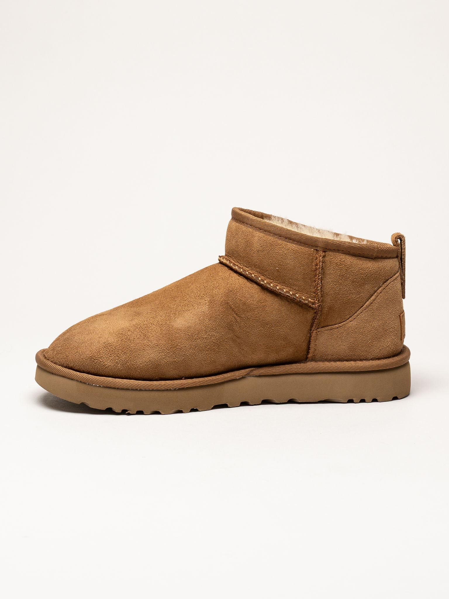 UGG - Classic Ultra Mini - Bruna låga fodrade boots