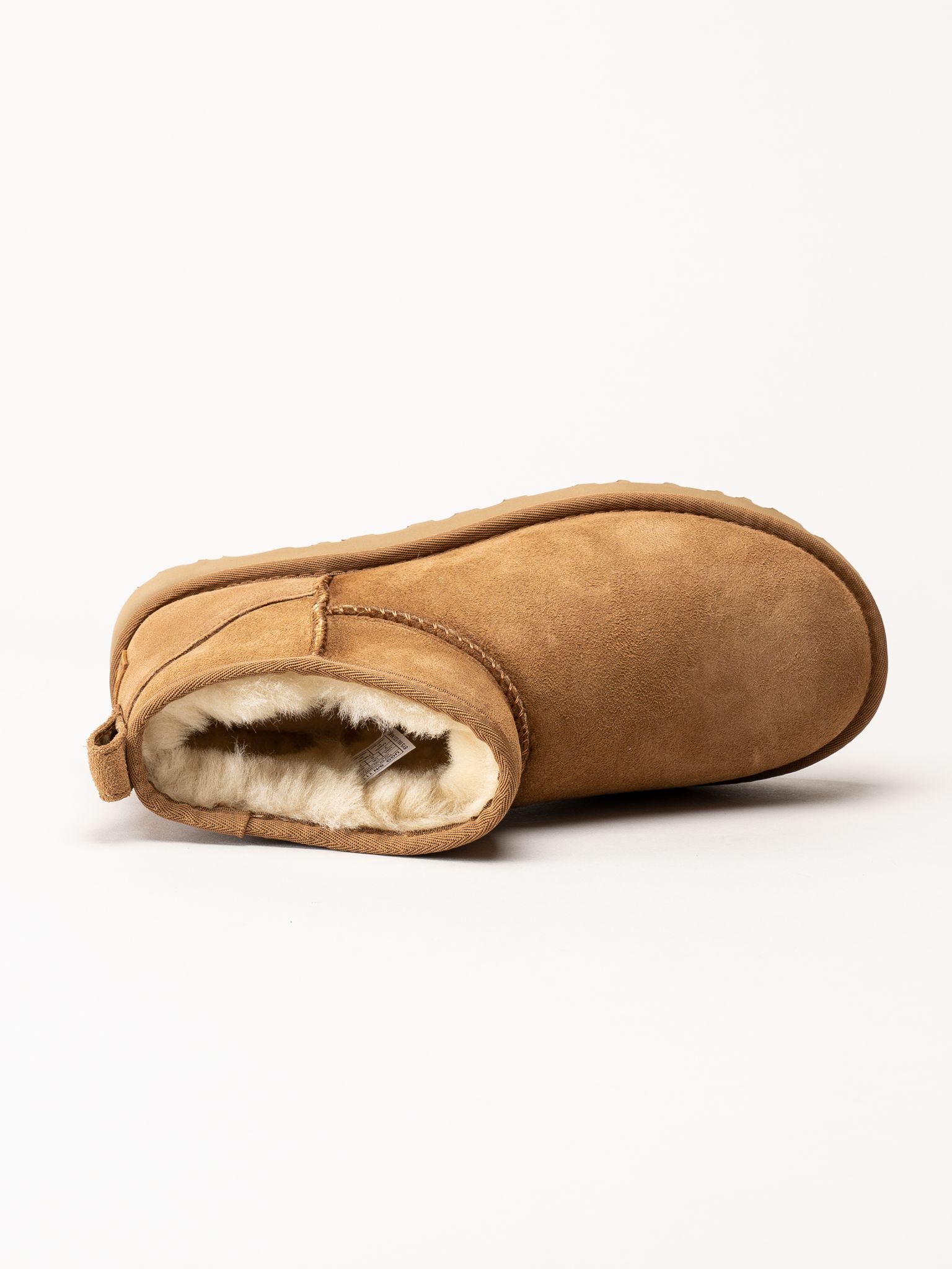 UGG - Classic Ultra Mini - Bruna låga fodrade boots