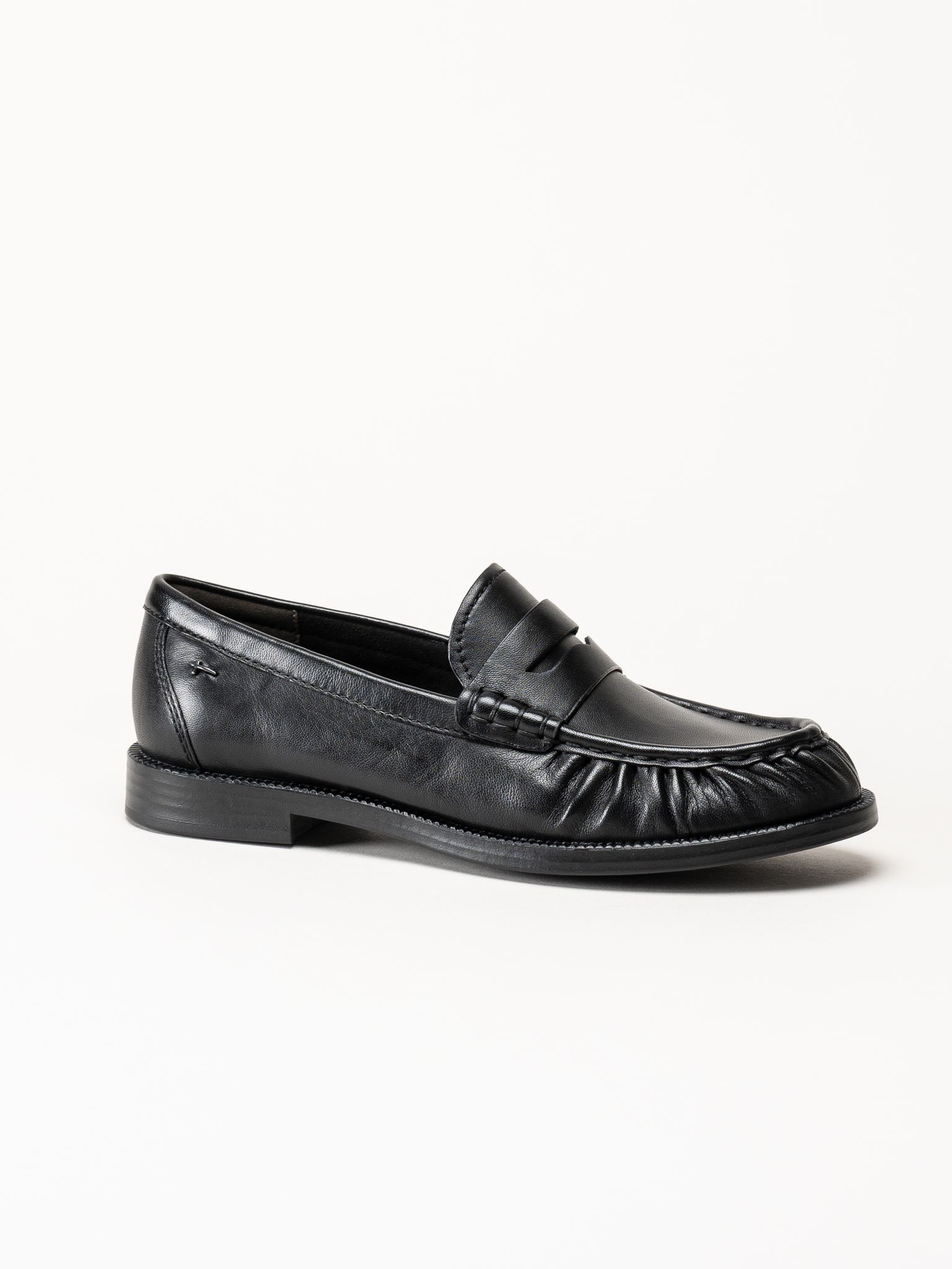 Tamaris - Svarta pennyloafers