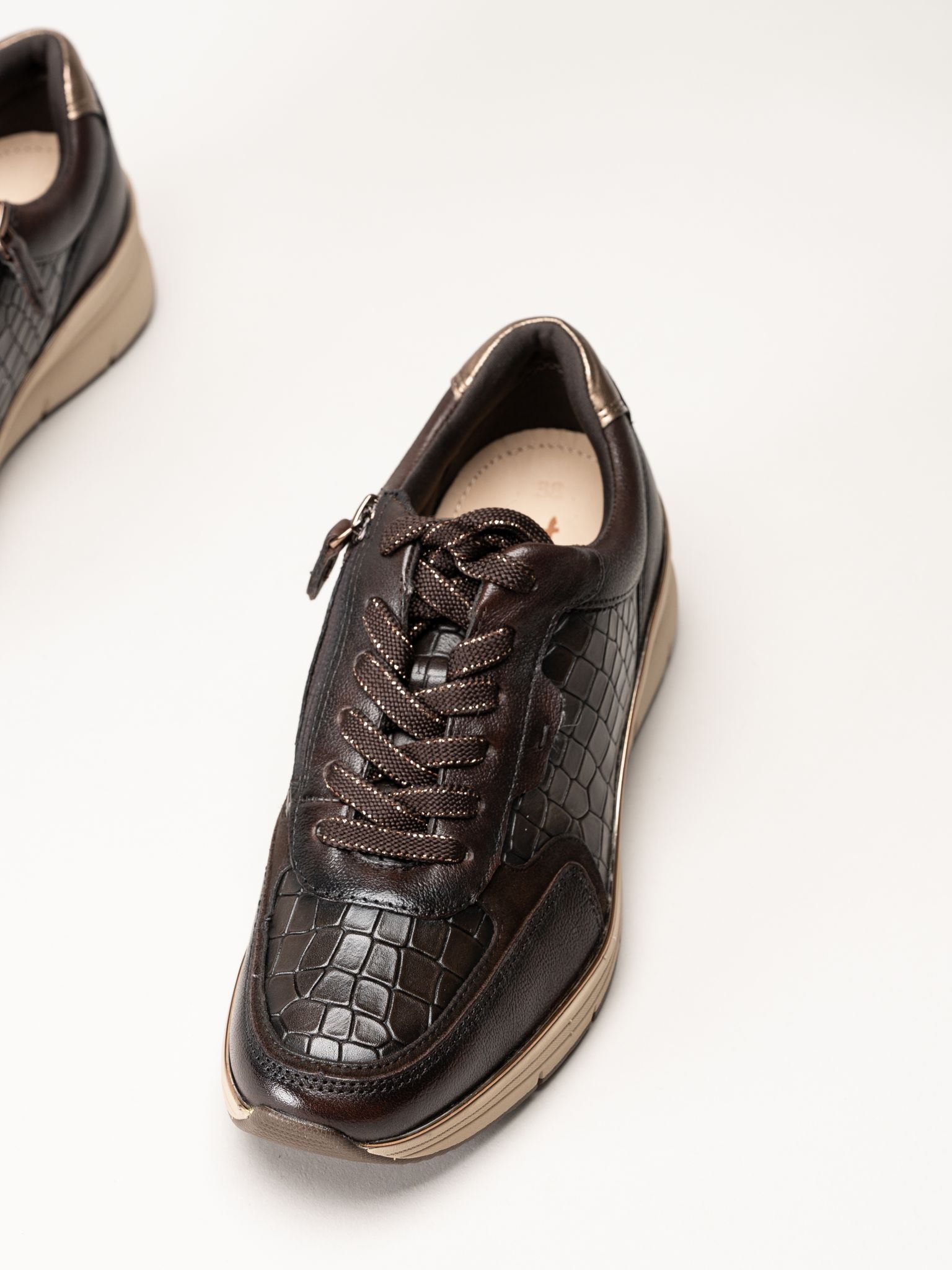Tamaris - Mörkbruna sneakers