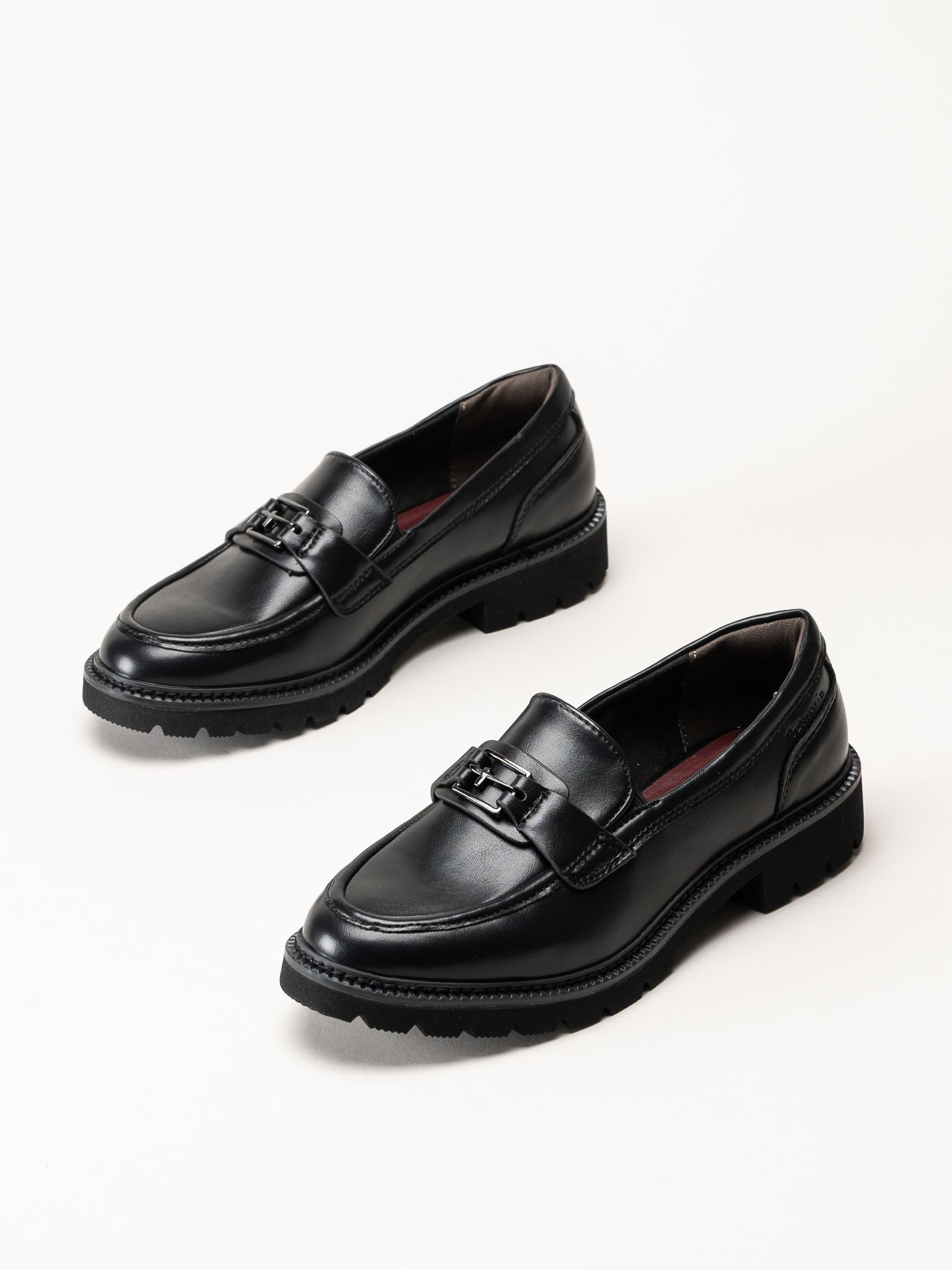 Tamaris - Svarta loafers
