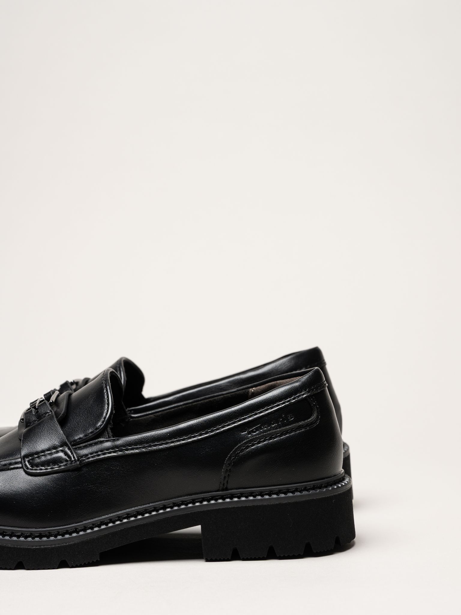 Tamaris - Svarta loafers