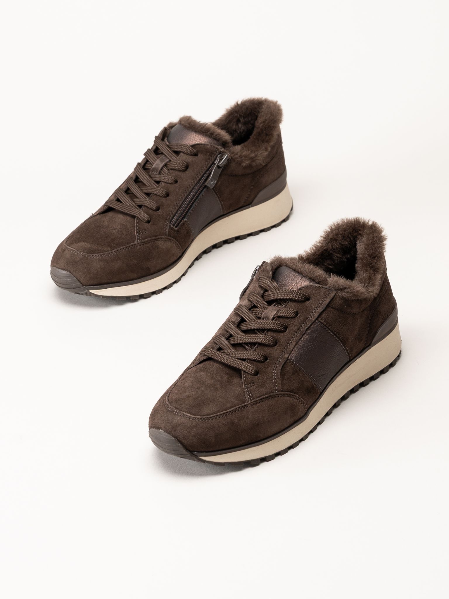 Caprice - Mörkbruna fodrade sneakers