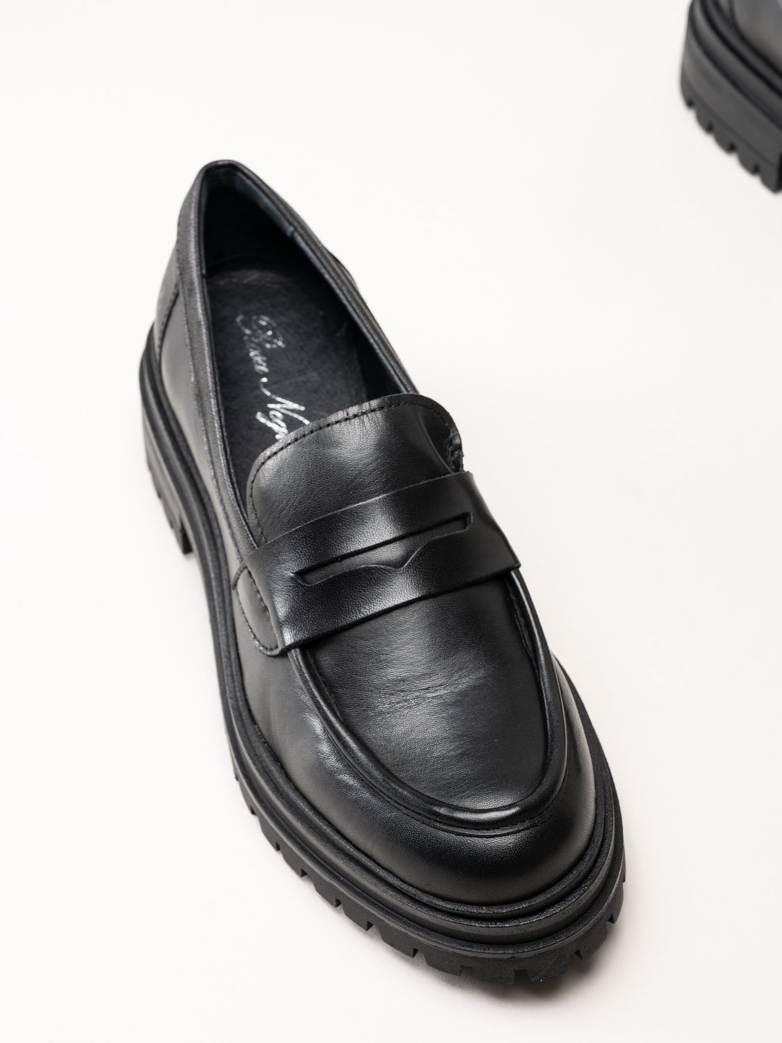 Rosa Negra - Svarta loafers