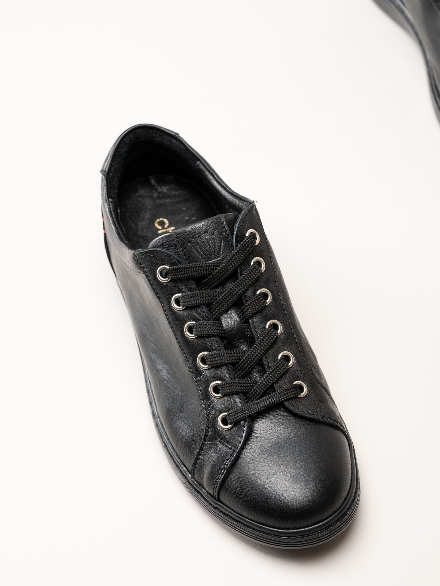 Charlotte of Sweden - Svarta sneakers i skinn
