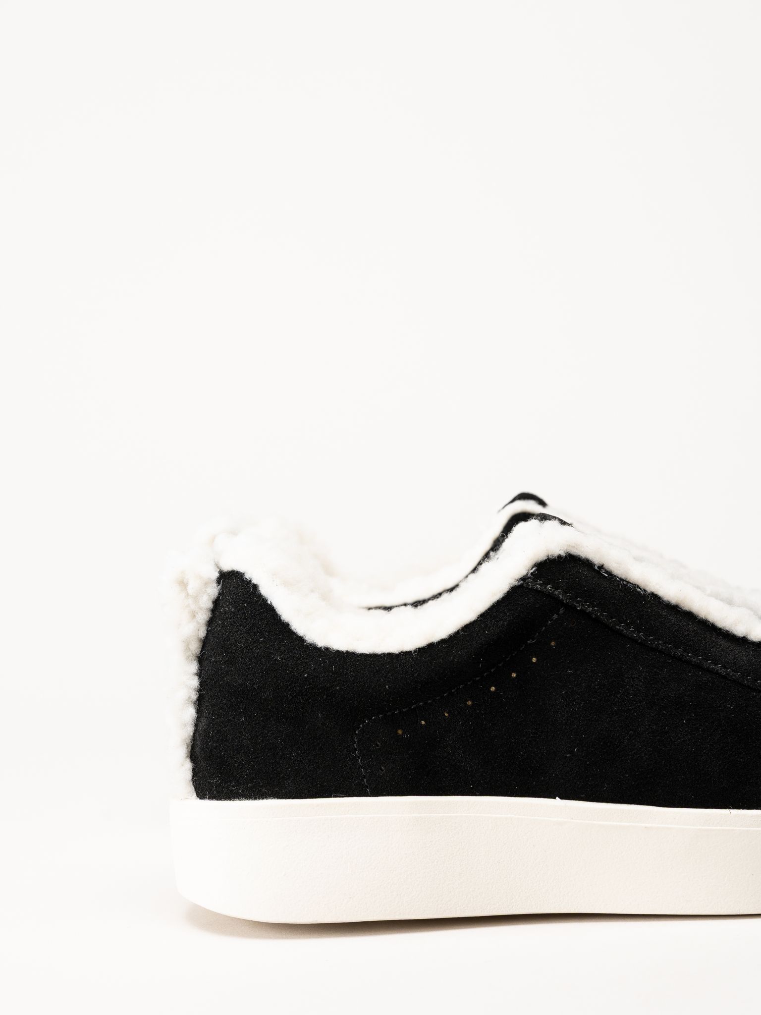 Duffy - Leuca Cinque - Svarta fodrade sneakers