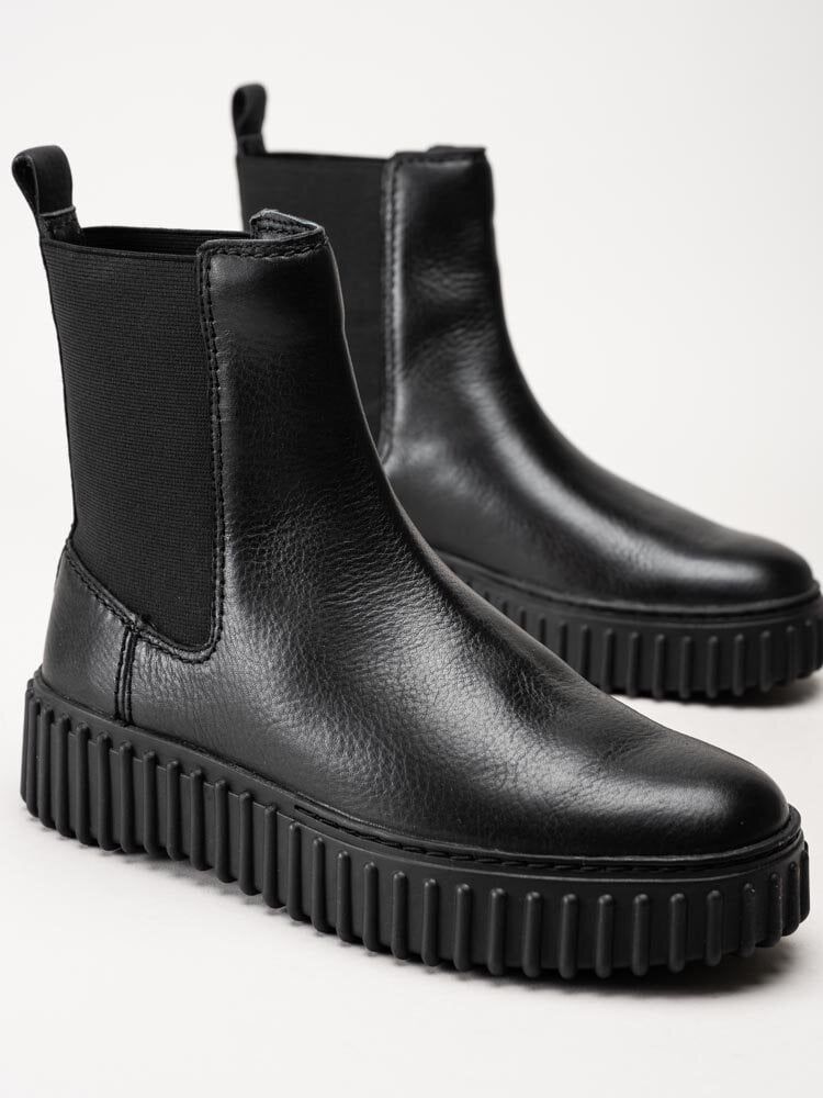 Clarks - Torhill Maple D - Svarta chelsea boots i skinn