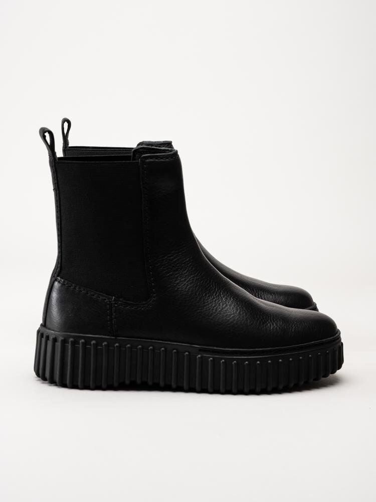 Clarks - Torhill Maple D - Svarta chelsea boots i skinn
